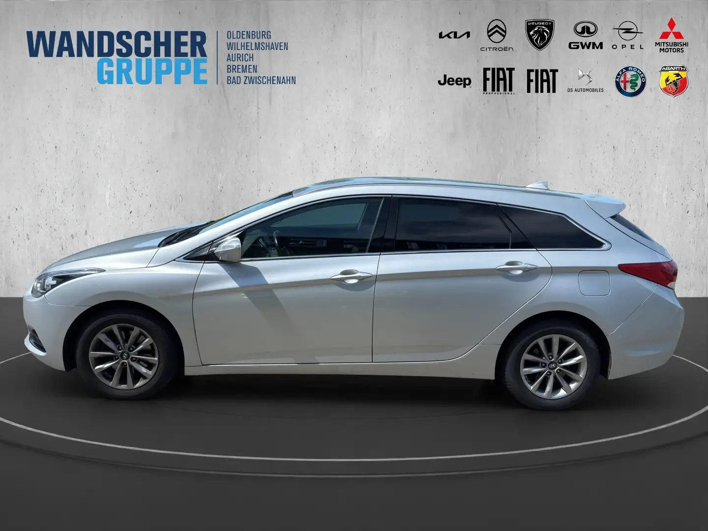 Hyundai i40 cw 1.7 CRDi Trend blue +Navi+SHZ+PDC+LM+AUT Argent - 2