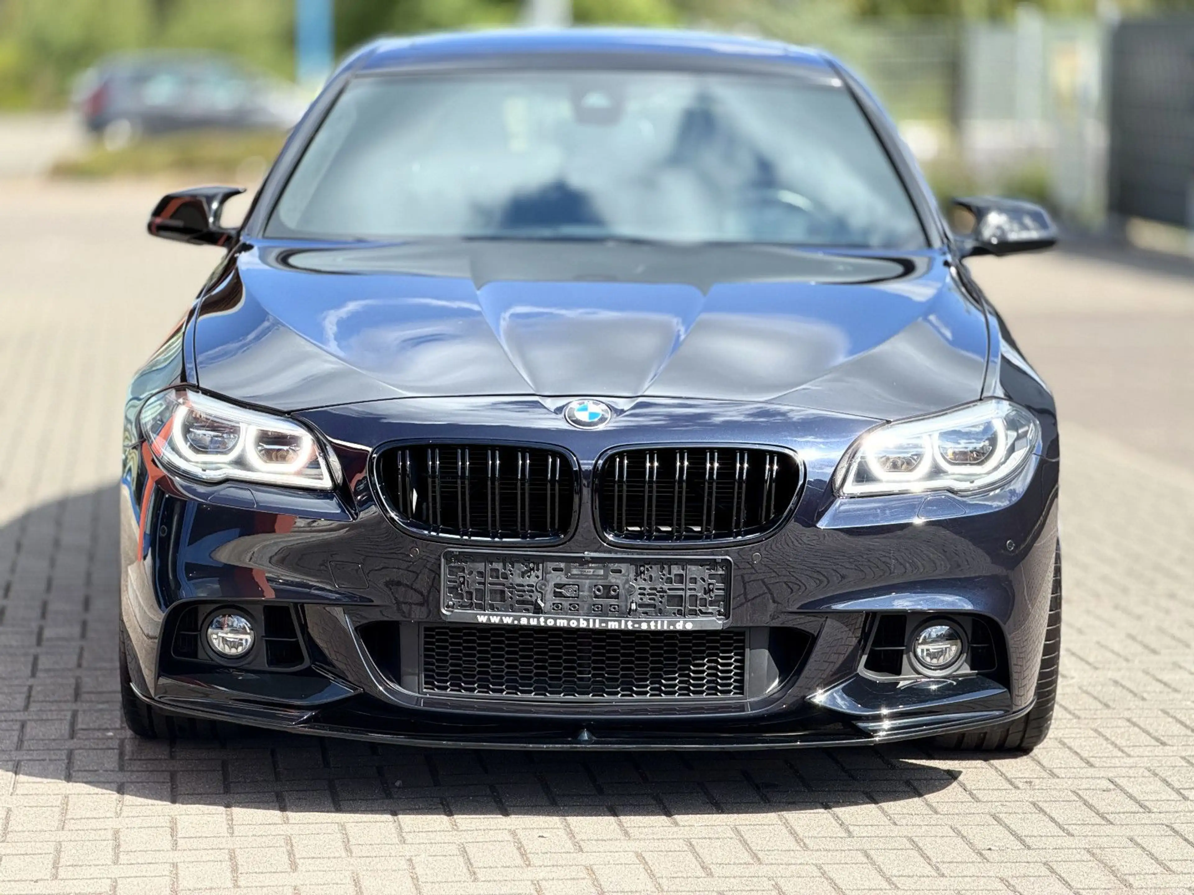 BMW 550 i*LCI*M-SPORTPAKET*SOFTC*LED*HDUP*PDC*LEDR*LM — photo 3