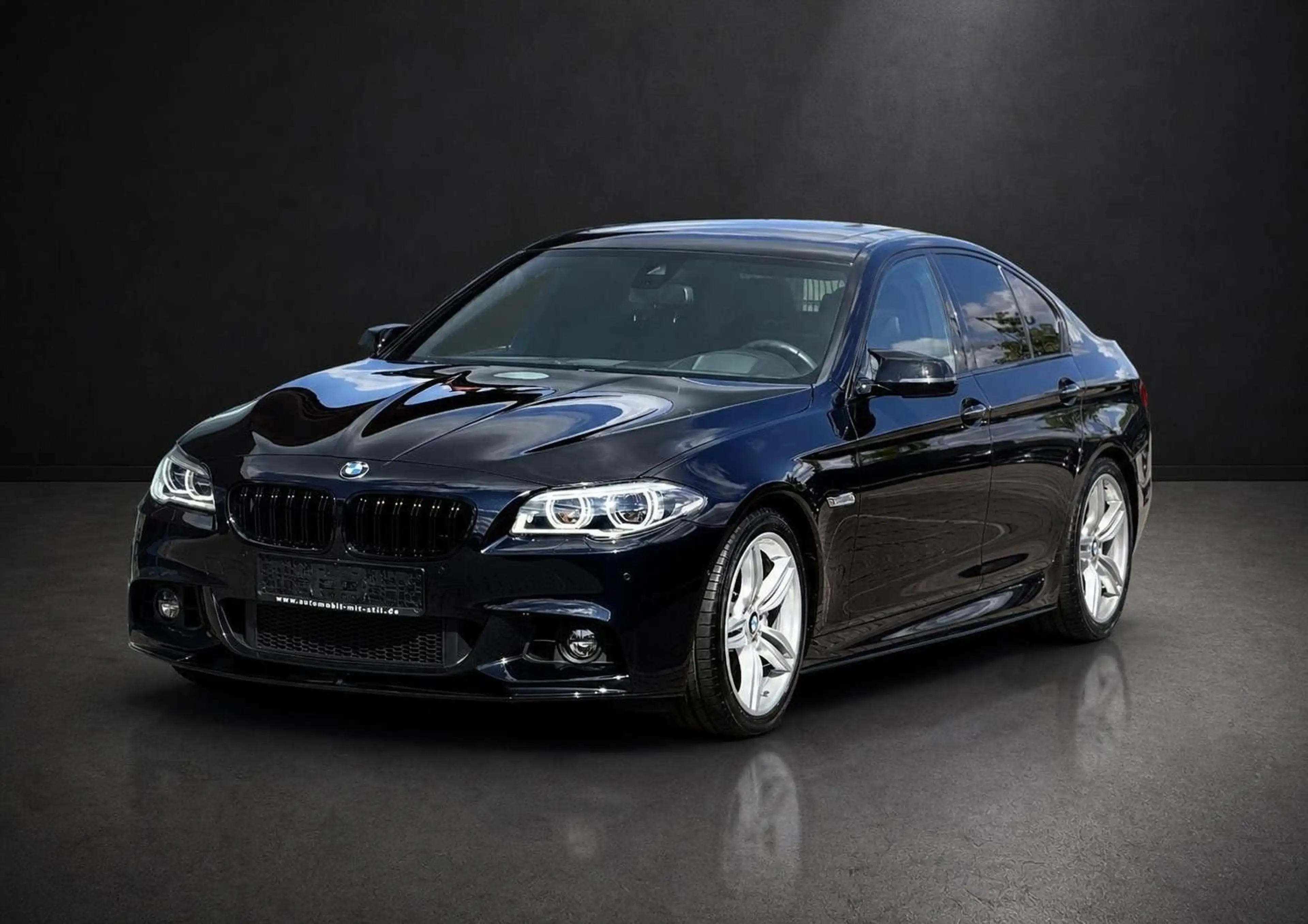 BMW 550 i*LCI*M-SPORTPAKET*SOFTC*LED*HDUP*PDC*LEDR*LM