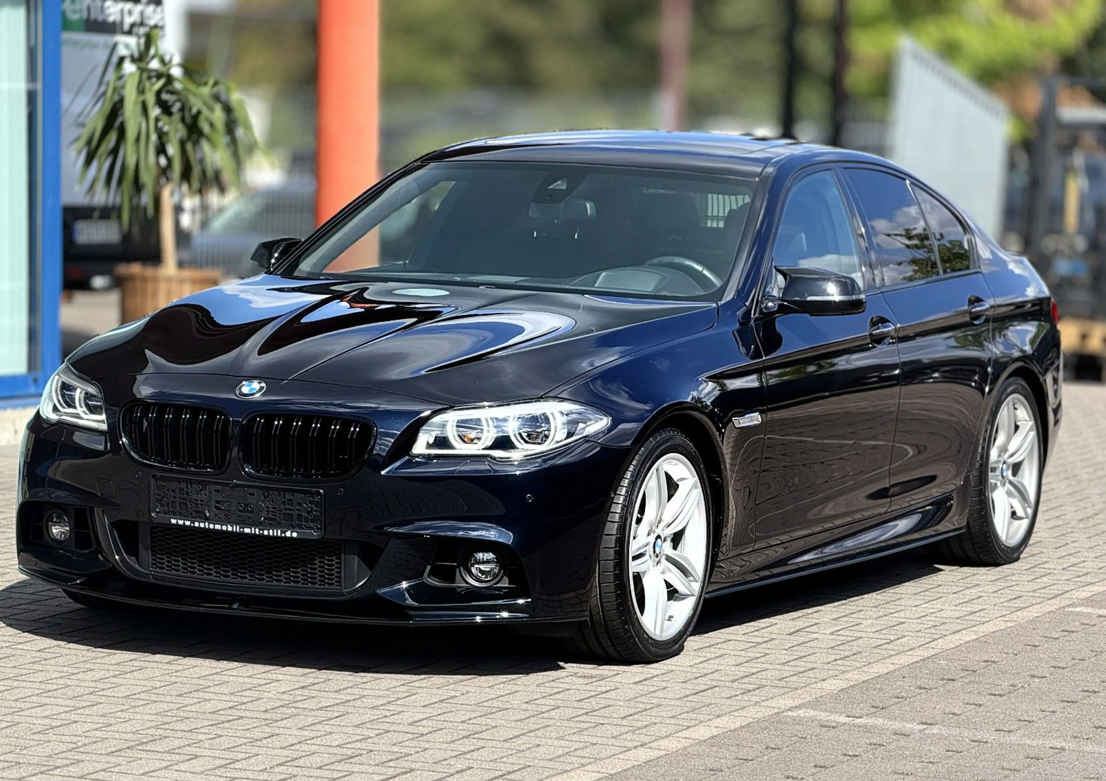BMW 550 i*LCI*M-SPORTPAKET*SOFTC*LED*HDUP*PDC*LEDR*LM — photo 2