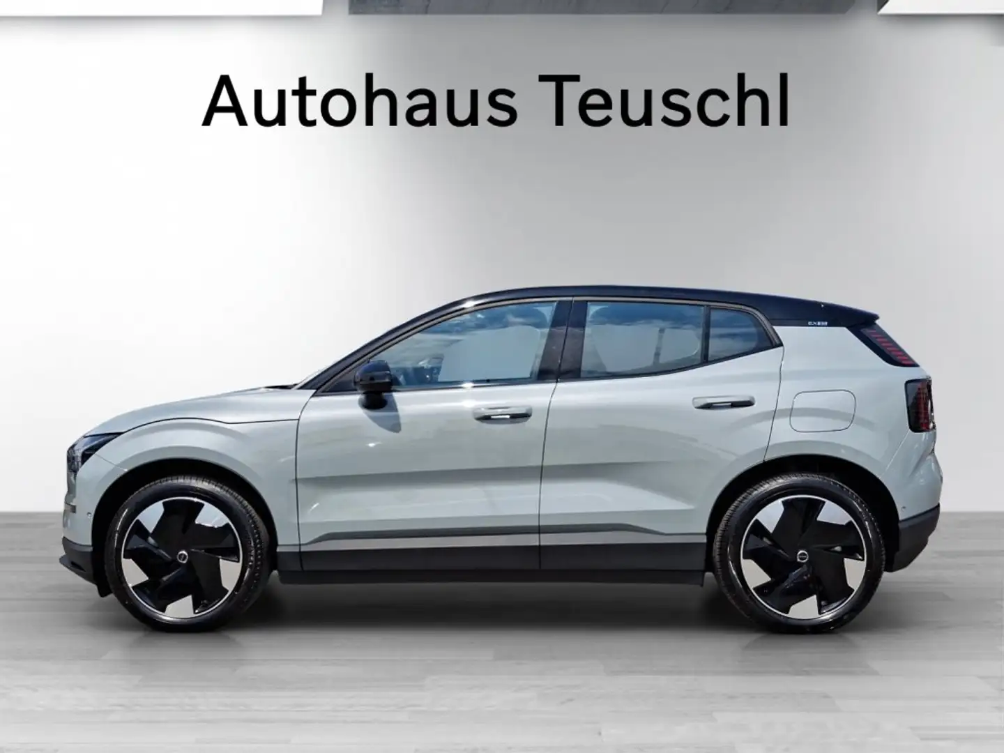 Volvo EX30 Ultra, Single Motor Extended Range, Vollelekt Grau - 2