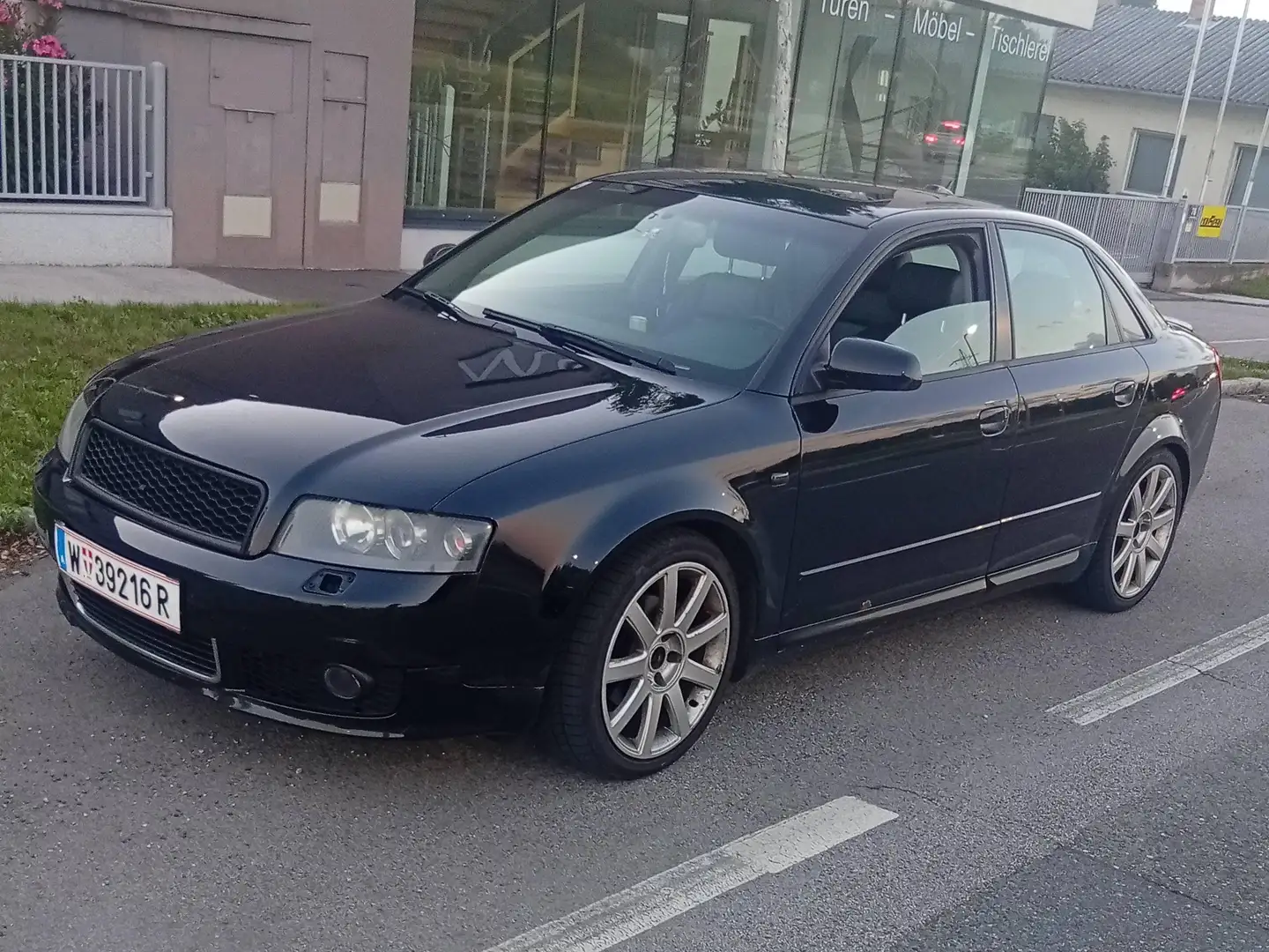 Audi A4 A4 1.8T Schwarz - 1