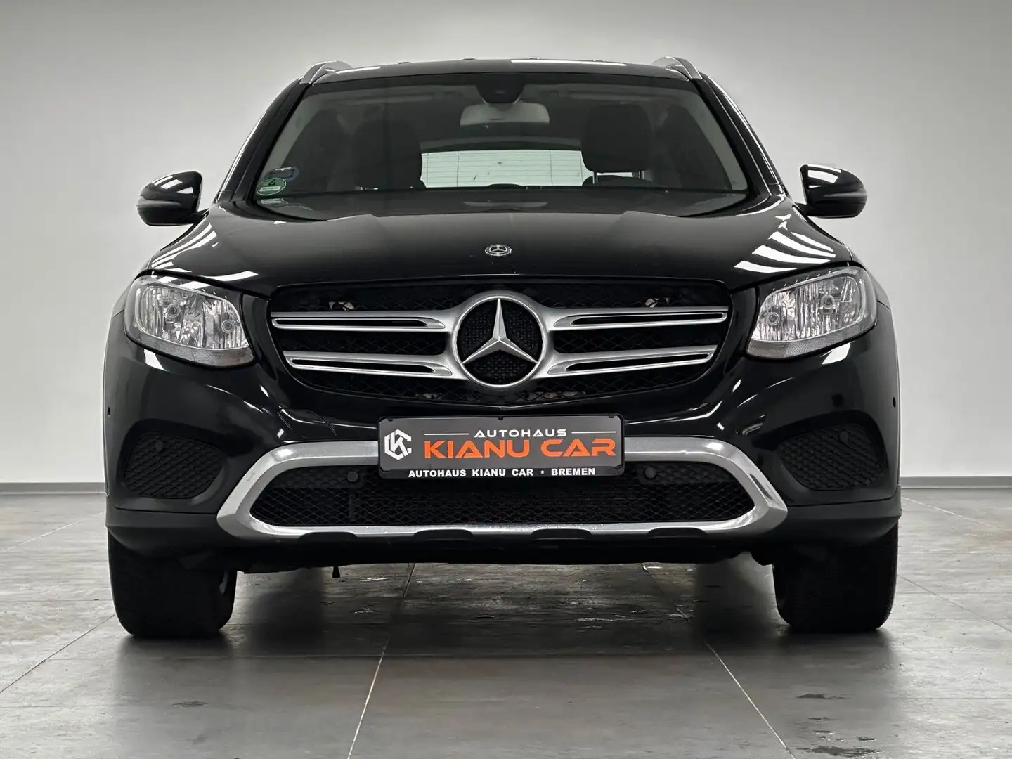 Mercedes-Benz GLC 220 d 4Matic.NAVI.AHK.SHZ.TMP.KLIMAAUTOMATIK Black - 2