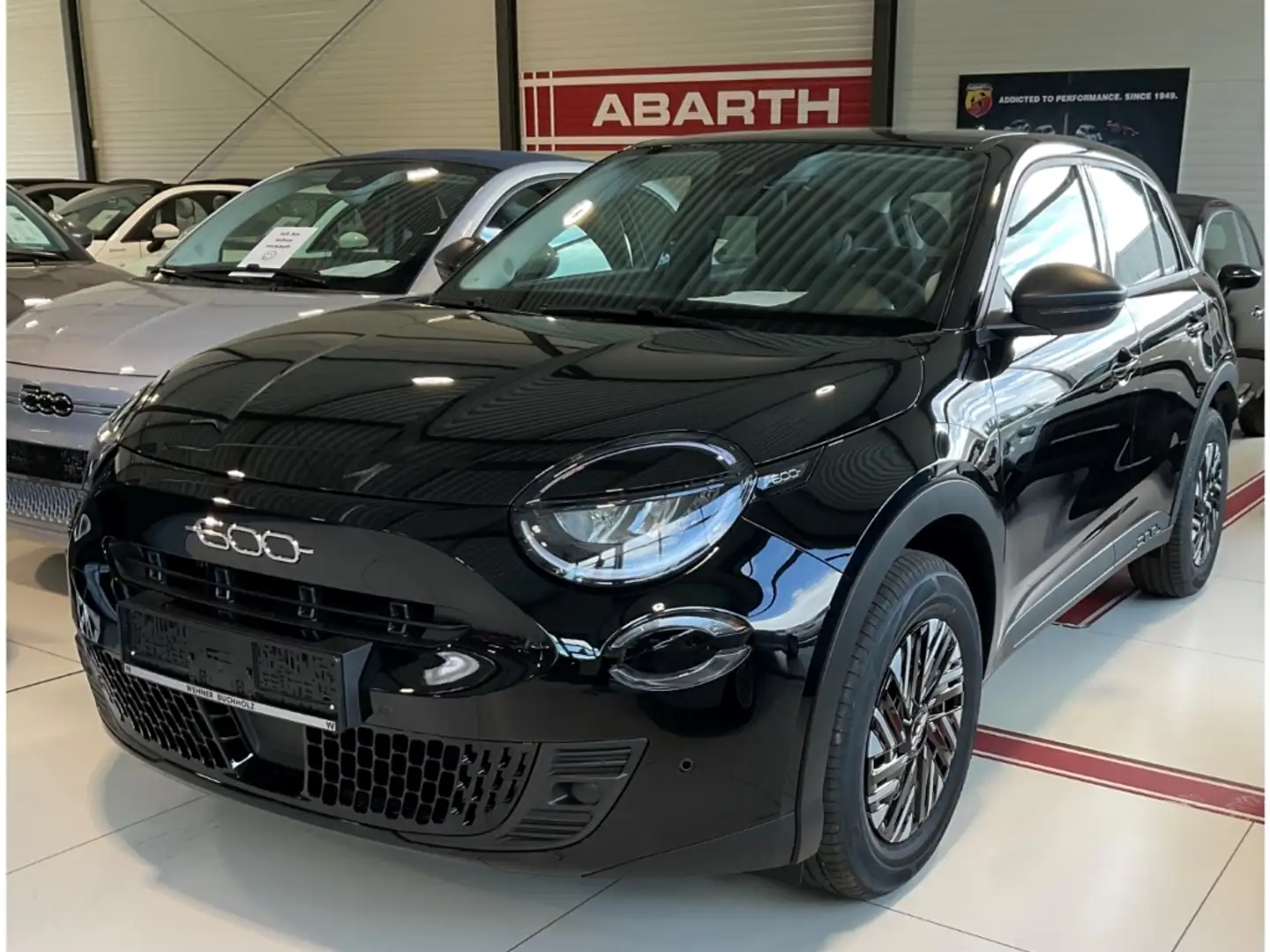 Fiat 600 Hybrid 125 Jahre SOndermodell Schwarz - 2