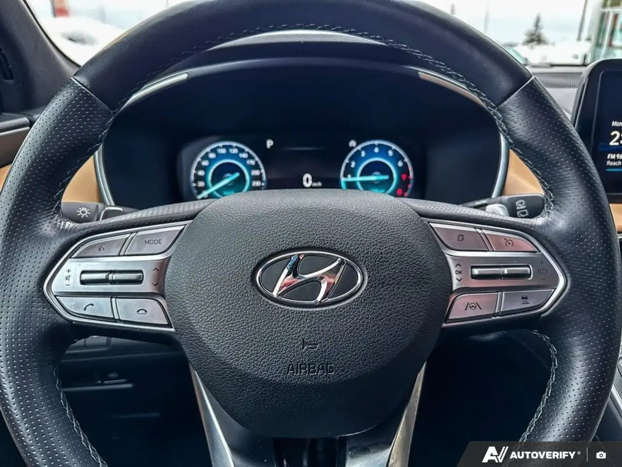 Hyundai SANTA FE снимка Hyundai SANTA FE