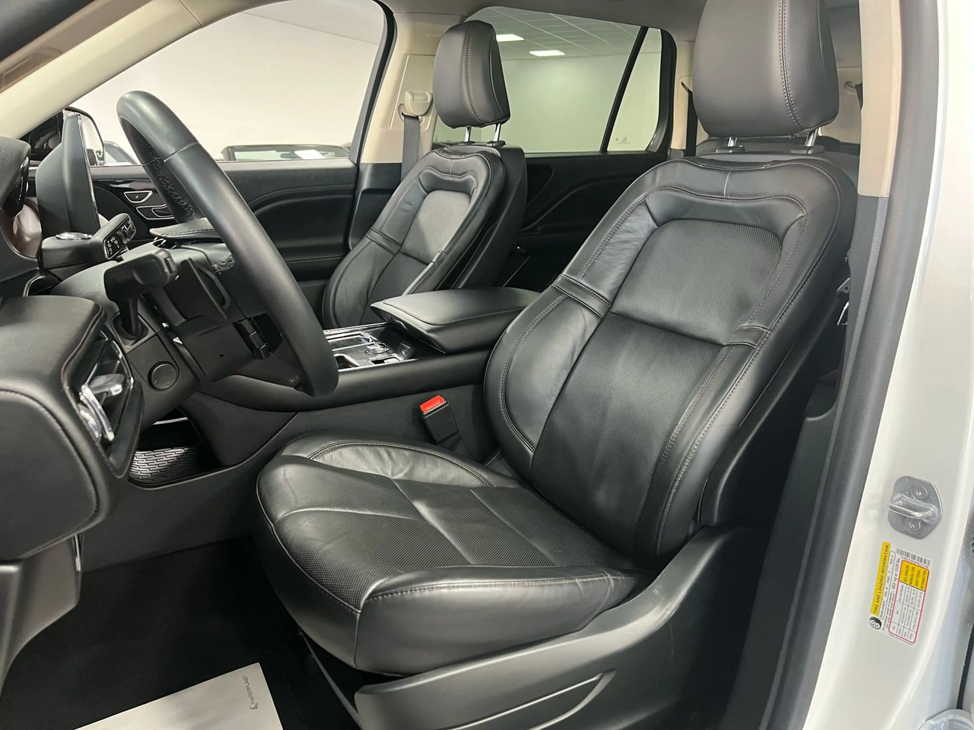 Lincoln Aviator Reserve 3,0l V6 4x4/6-Sitze/360°Kamera/SHZ/Pano — photo 11