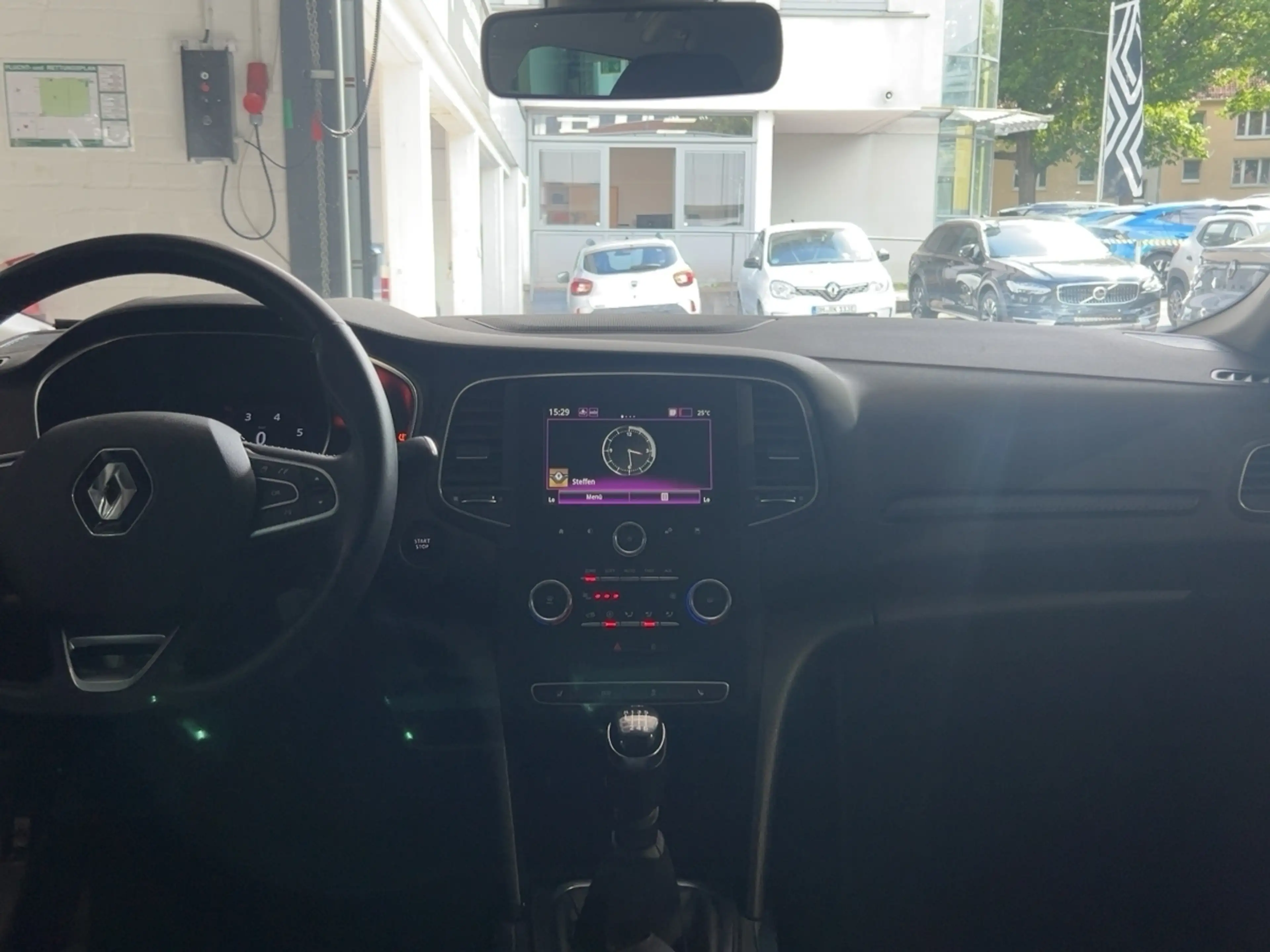 Renault Megane Grandtour LIMITED Deluxe TCe 140 GPF — photo 12