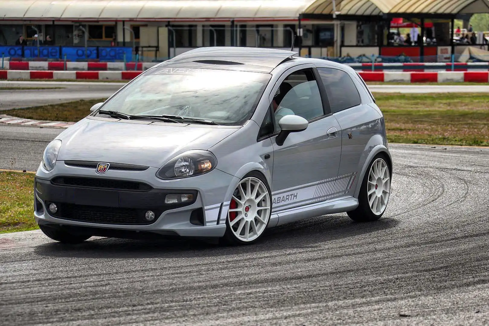 Abarth Punto EVO 1.4 16v m.air Supersport 180cv - 1