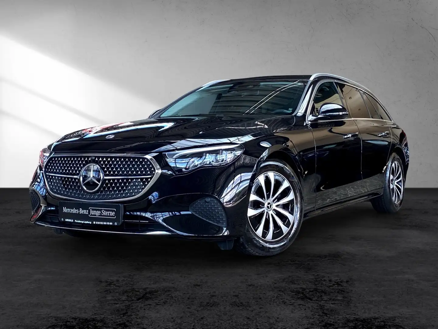 Mercedes-Benz E 220 E 220 T d Avantgarde AHK Fahrass-P.+ Kamera SHZ Schwarz - 2