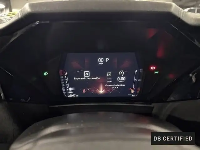 DS Automobiles DS 4 view 12