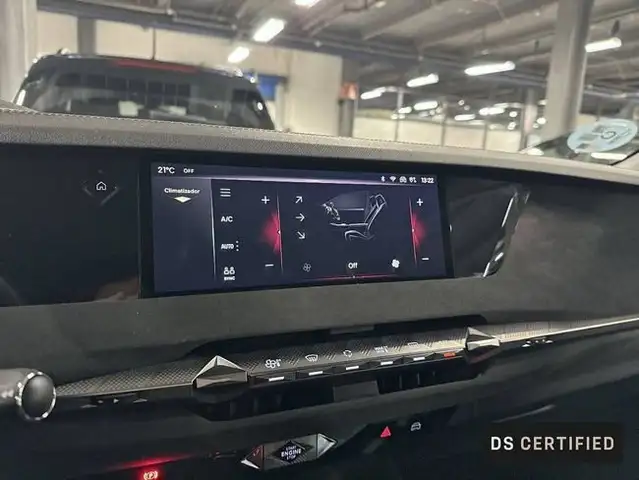 DS Automobiles DS 4 view 14