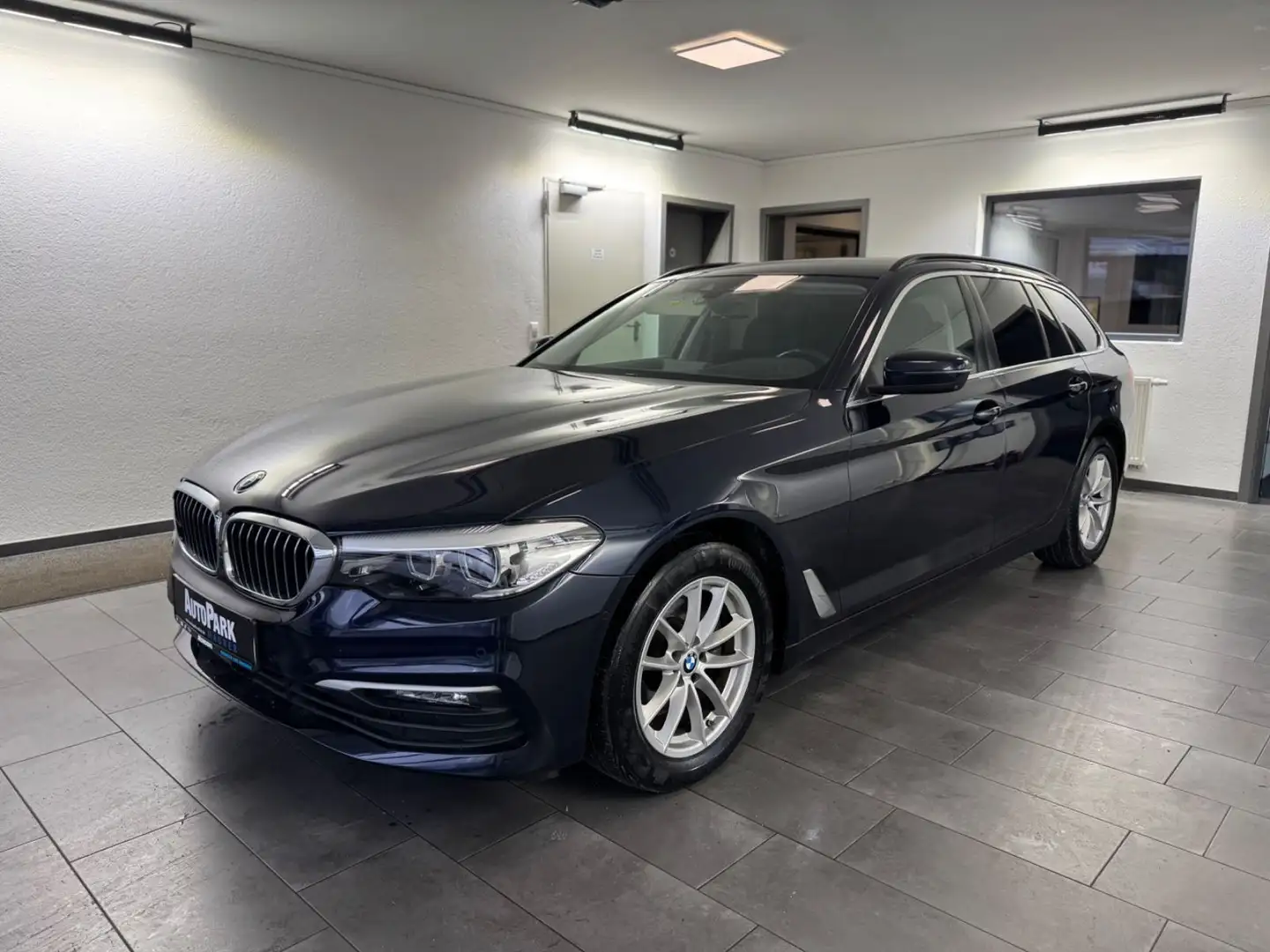 BMW 520 d xDrive Touring *Head-Up*Business-Paket* Blau - 2