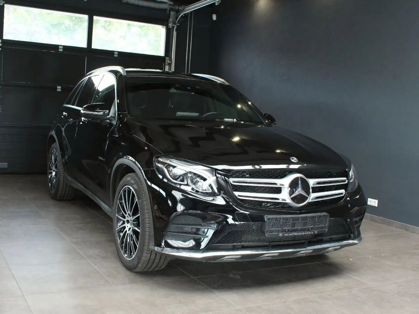 Mercedes-Benz GLC 300 4Matic *AMG Line*Distr.*Standhzg*Kamera Schwarz - 1