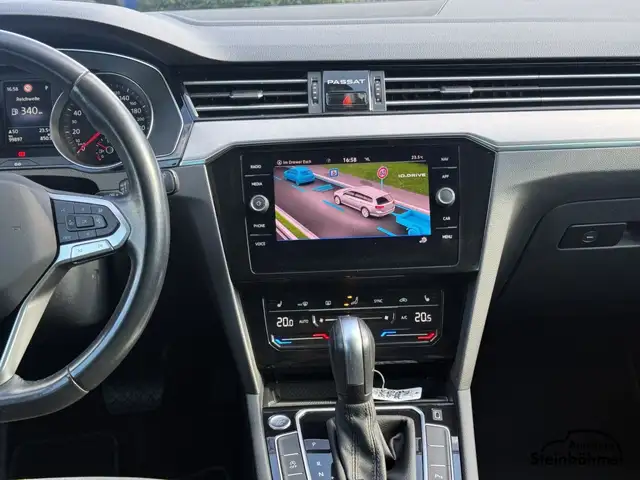 Volkswagen Passat view 25