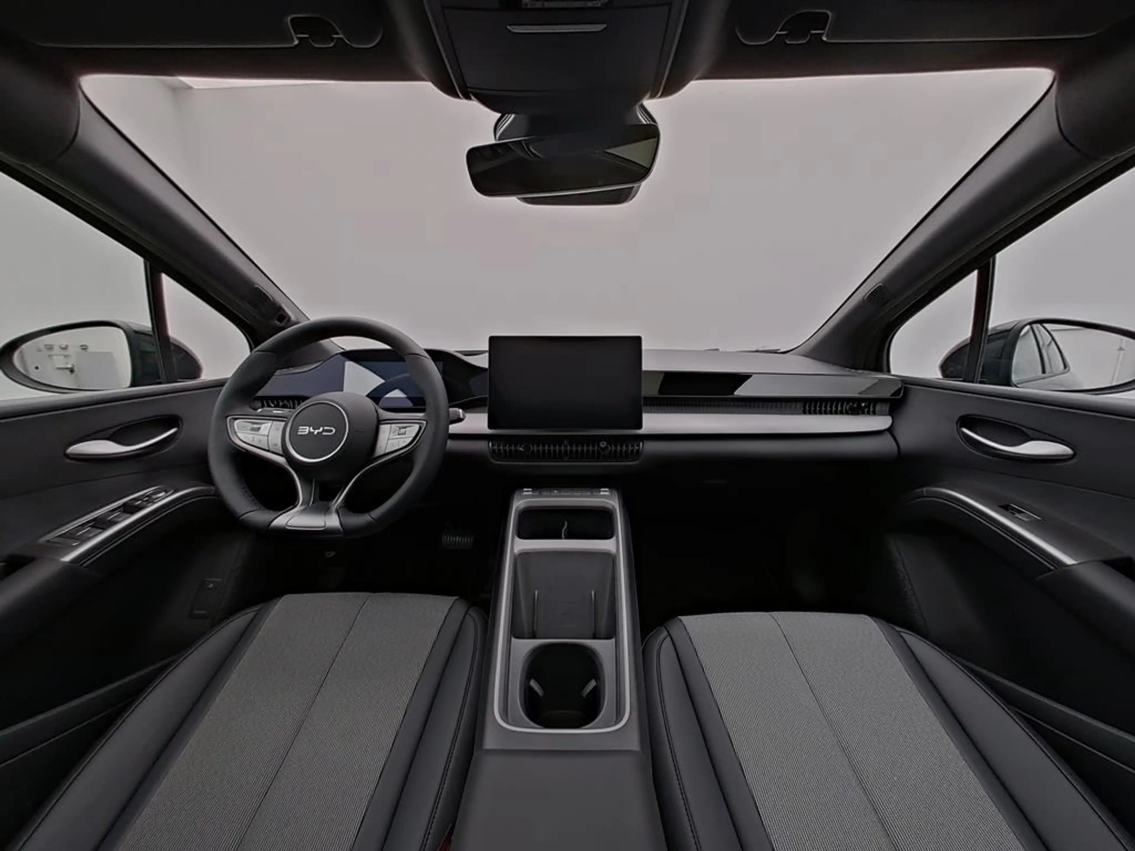 BYD Dolphin G DM-i Comfort — photo 12