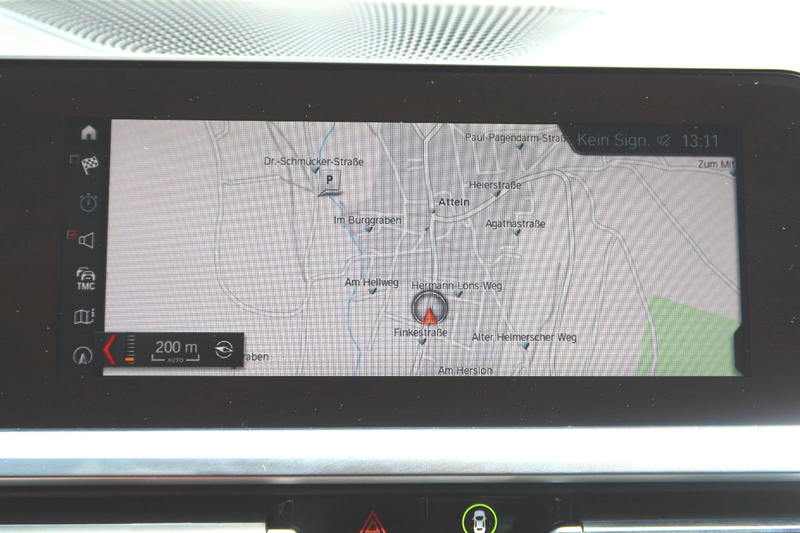 BMW 330 iA"SportLine"Schiebed"18"LiveCockp"Navi"1HdSh — photo 14