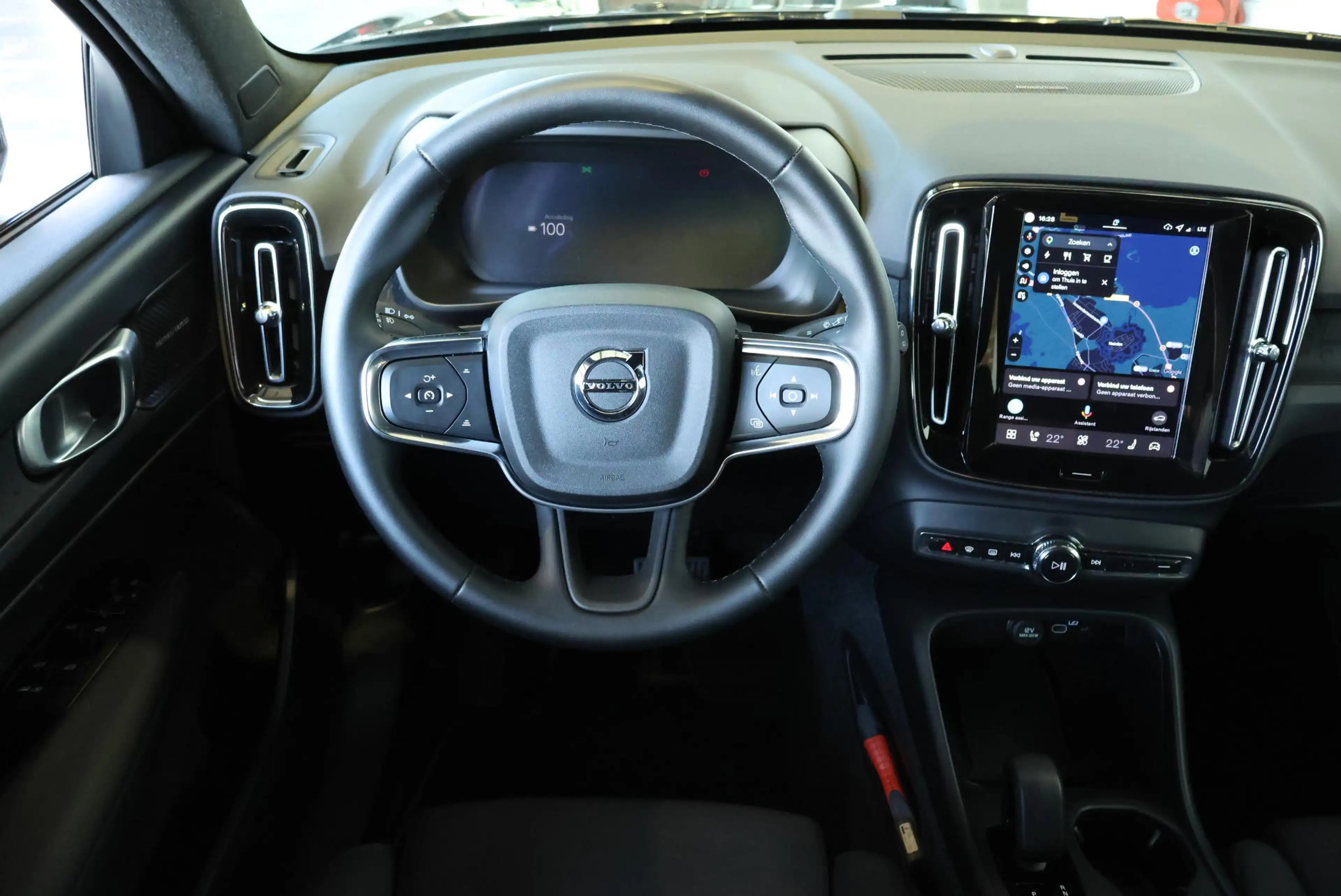Volvo EX40 Single Motor Extended Range Plus 82 kWh | Trekhaak — photo 11
