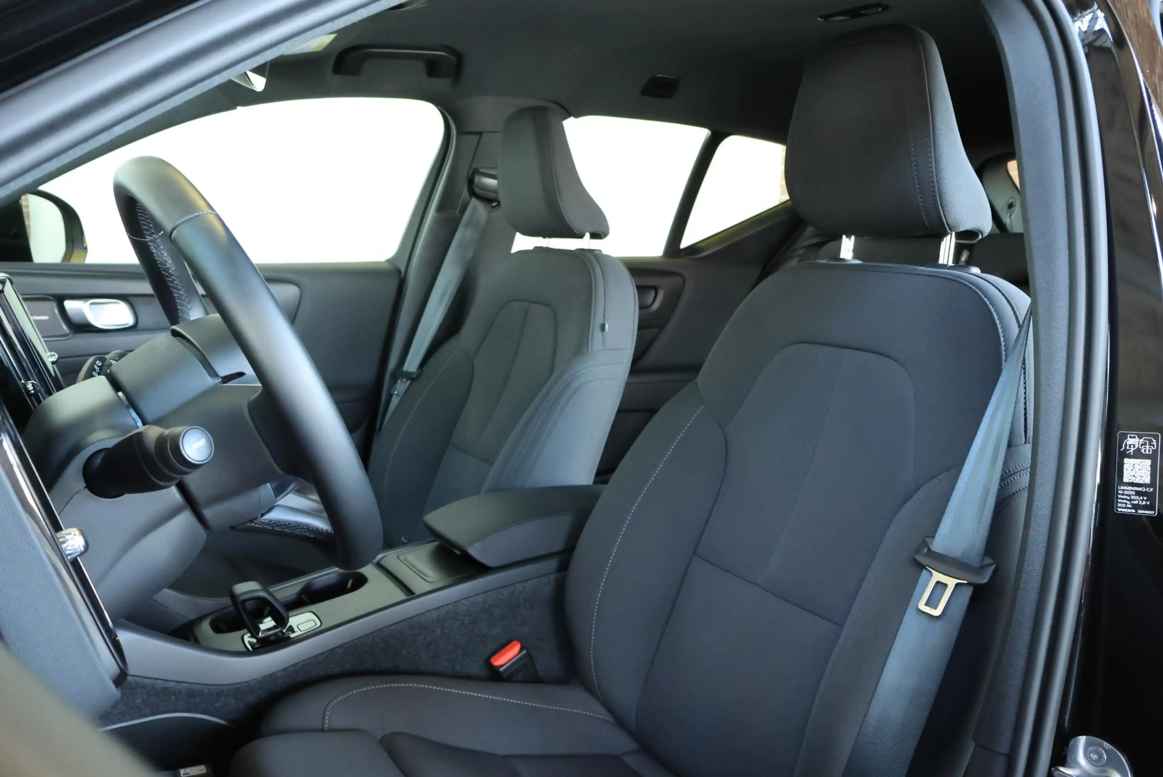 Volvo EX40 Single Motor Extended Range Plus 82 kWh | Trekhaak — photo 9
