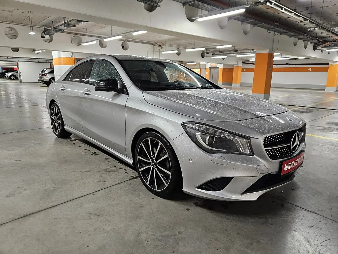 Mercedes-Benz CLA 180 Aut. Silber - 2