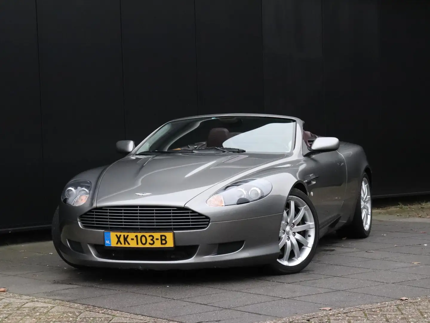 Aston Martin DB9 Volante 5.9 V12 Touchtronic | LEDER | Gris - 2