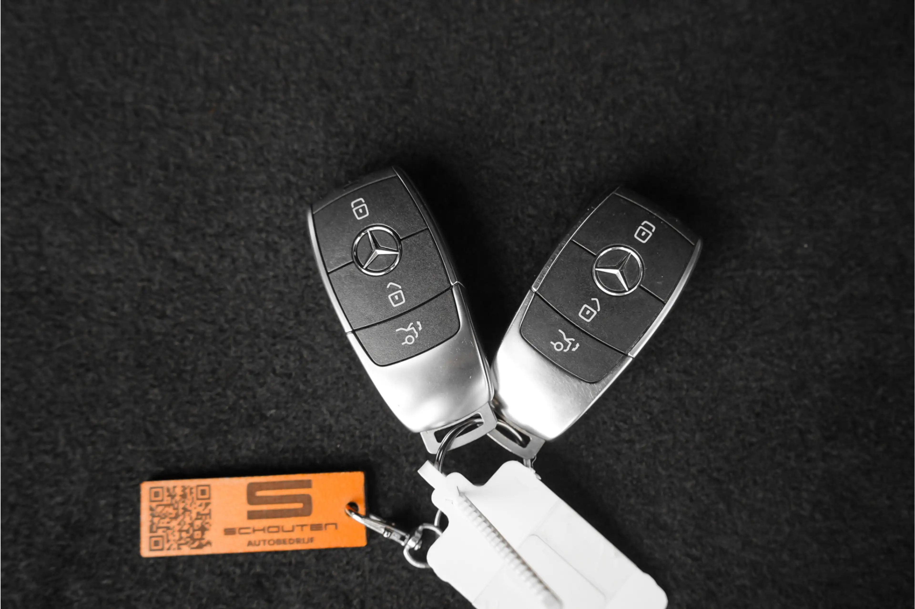 Mercedes-Benz EQB 300 4MATIC 67 kWh Pano Distronic Plus Multi Contoursto — photo 9