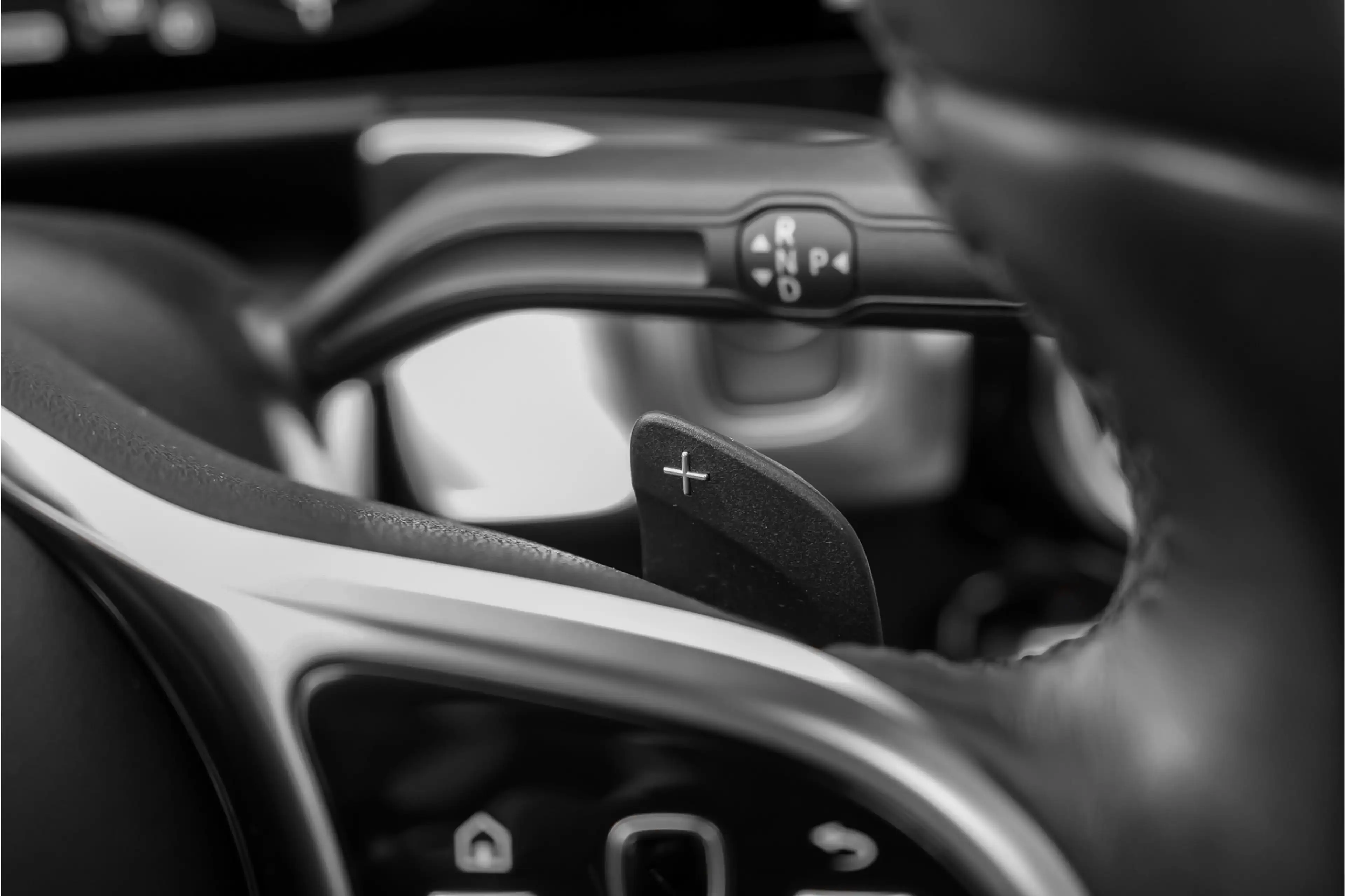 Mercedes-Benz EQB 300 4MATIC 67 kWh Pano Distronic Plus Multi Contoursto — photo 43