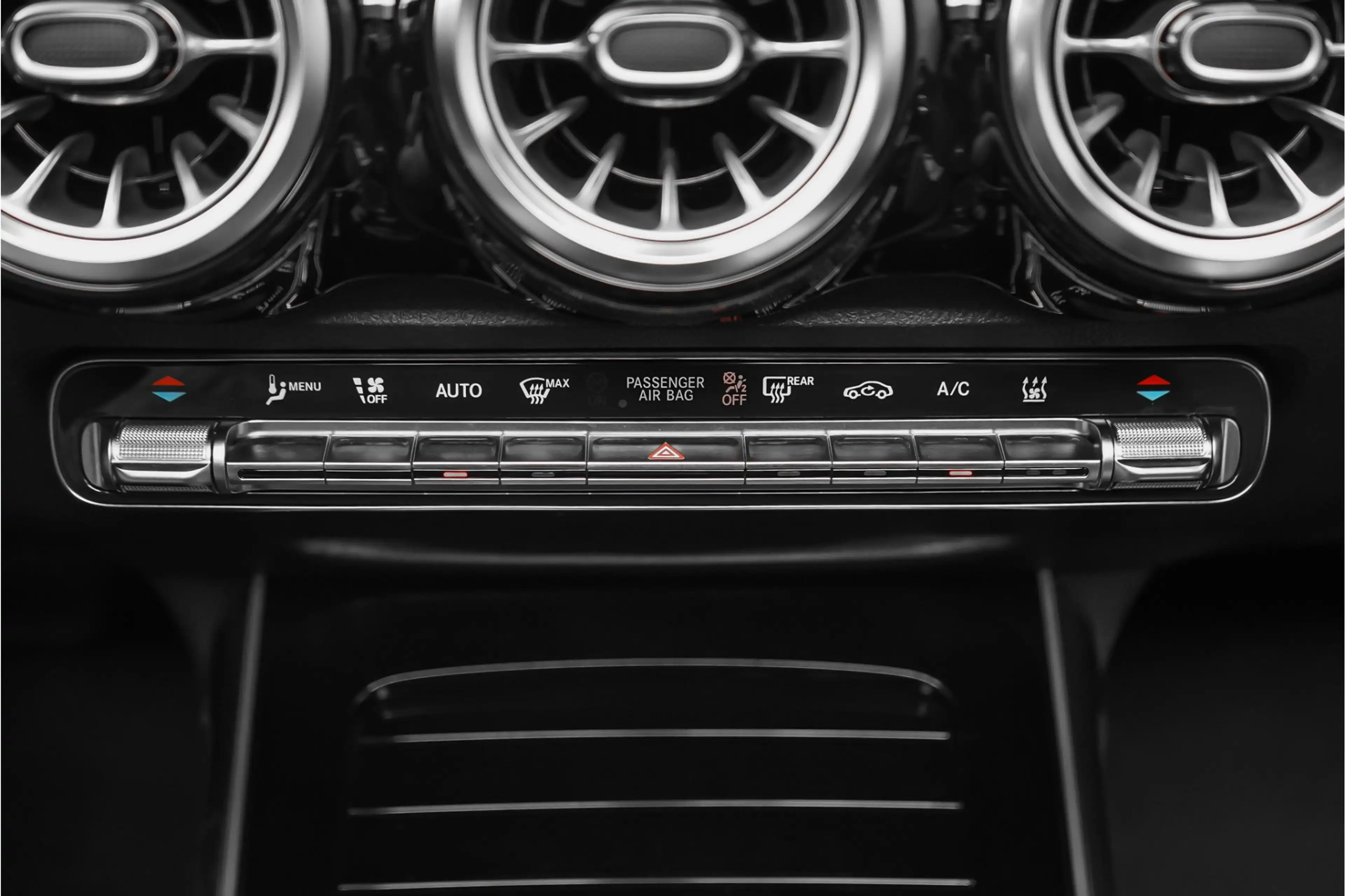 Mercedes-Benz EQB 300 4MATIC 67 kWh Pano Distronic Plus Multi Contoursto — photo 30