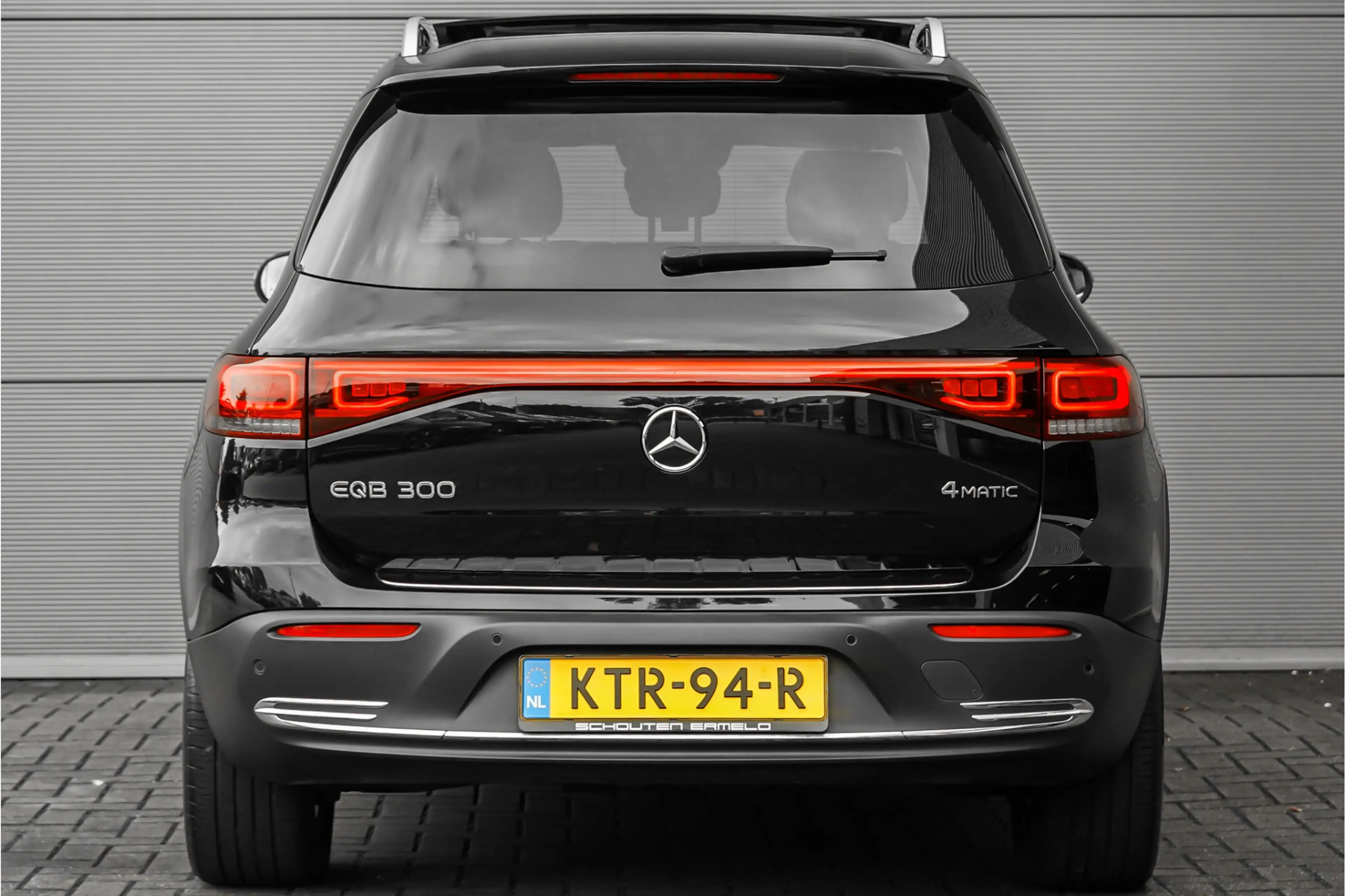 Mercedes-Benz EQB 300 4MATIC 67 kWh Pano Distronic Plus Multi Contoursto — photo 13