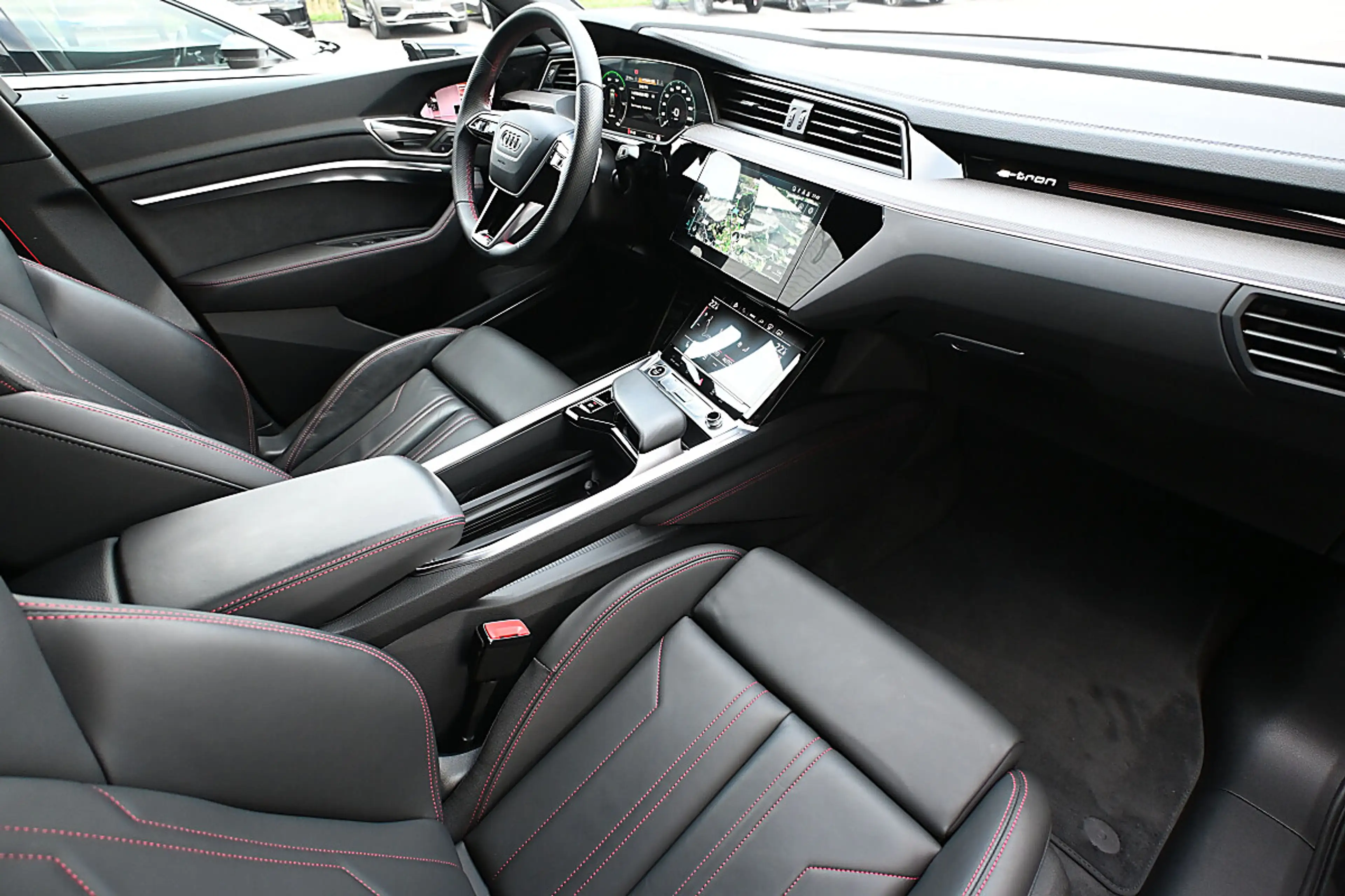 Audi Q8 e-tron Q8 Sportback 55 e-tron quattro 106kWh S Line NP... — photo 6
