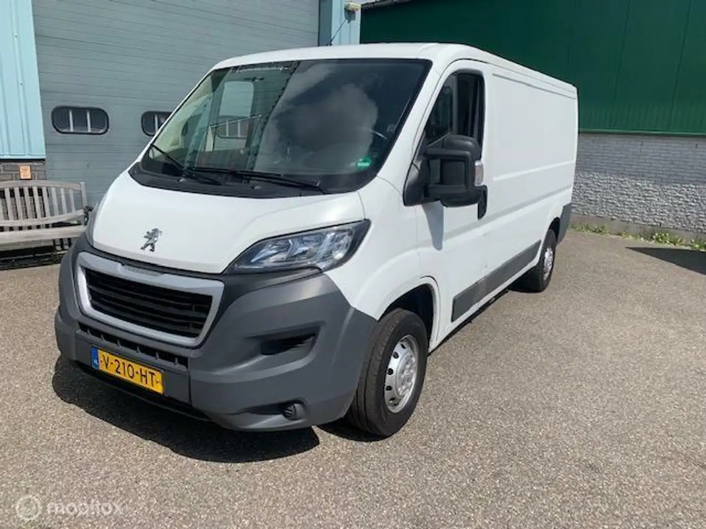 Peugeot Boxer 2.0 HDI Euro 6 330 2.0 BlueHDI L2H1 Pro Wit - 2