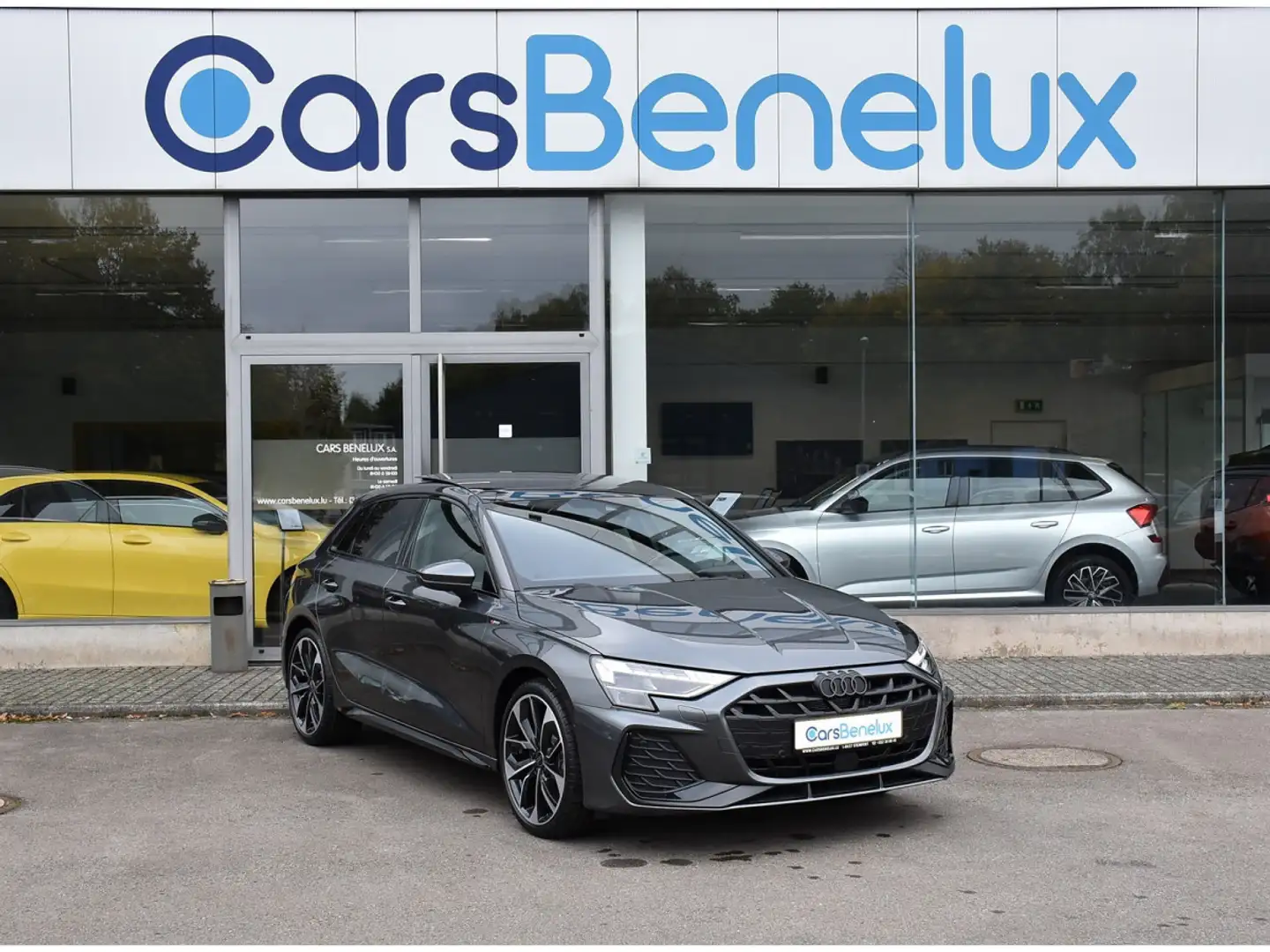 Audi A3 Sportback 35 TDI S-Line TO SONOS SIDE MATRIX JA19 Gris - 1