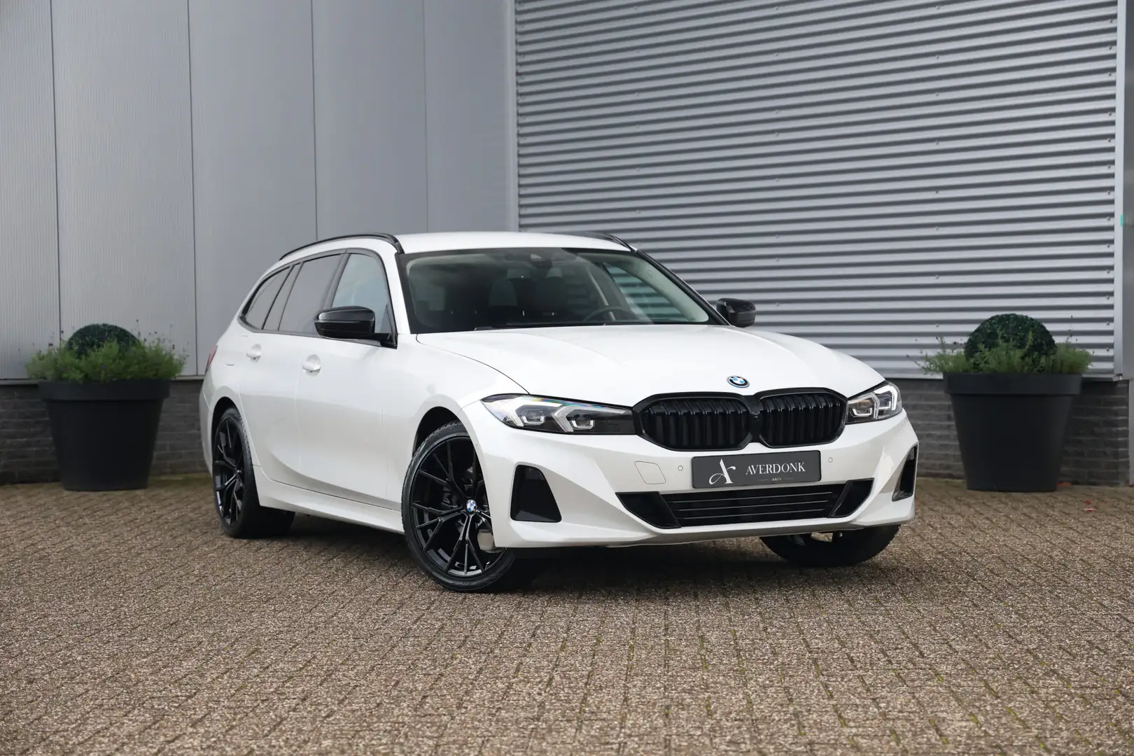 BMW 320 3-serie Touring 320e Executive Sport NAP|Sportst|L Wit - 1