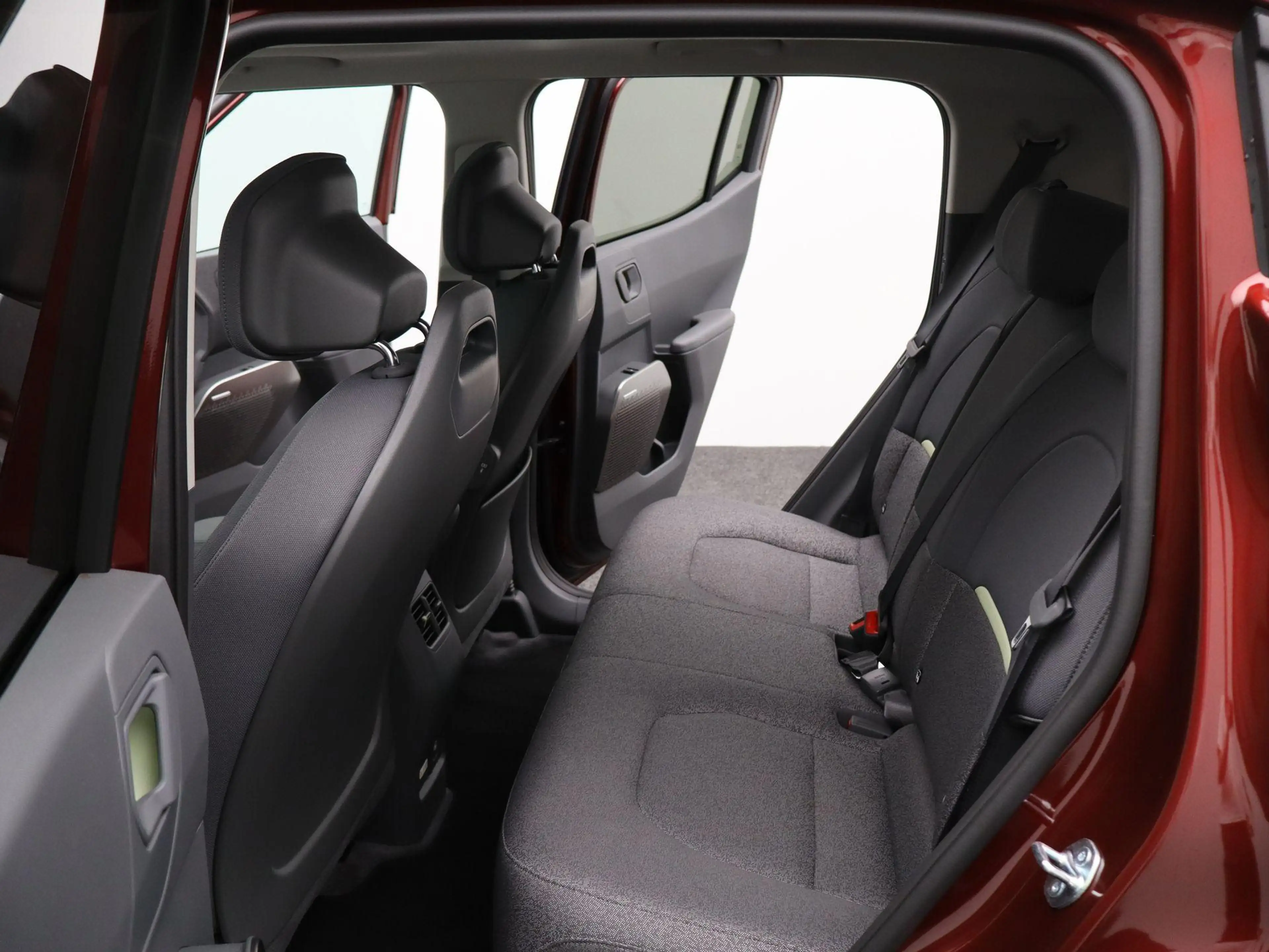 Kia EV2 Plus Advanced 42.2 kWh | Navi | Panorama-dak | Cam — photo 14