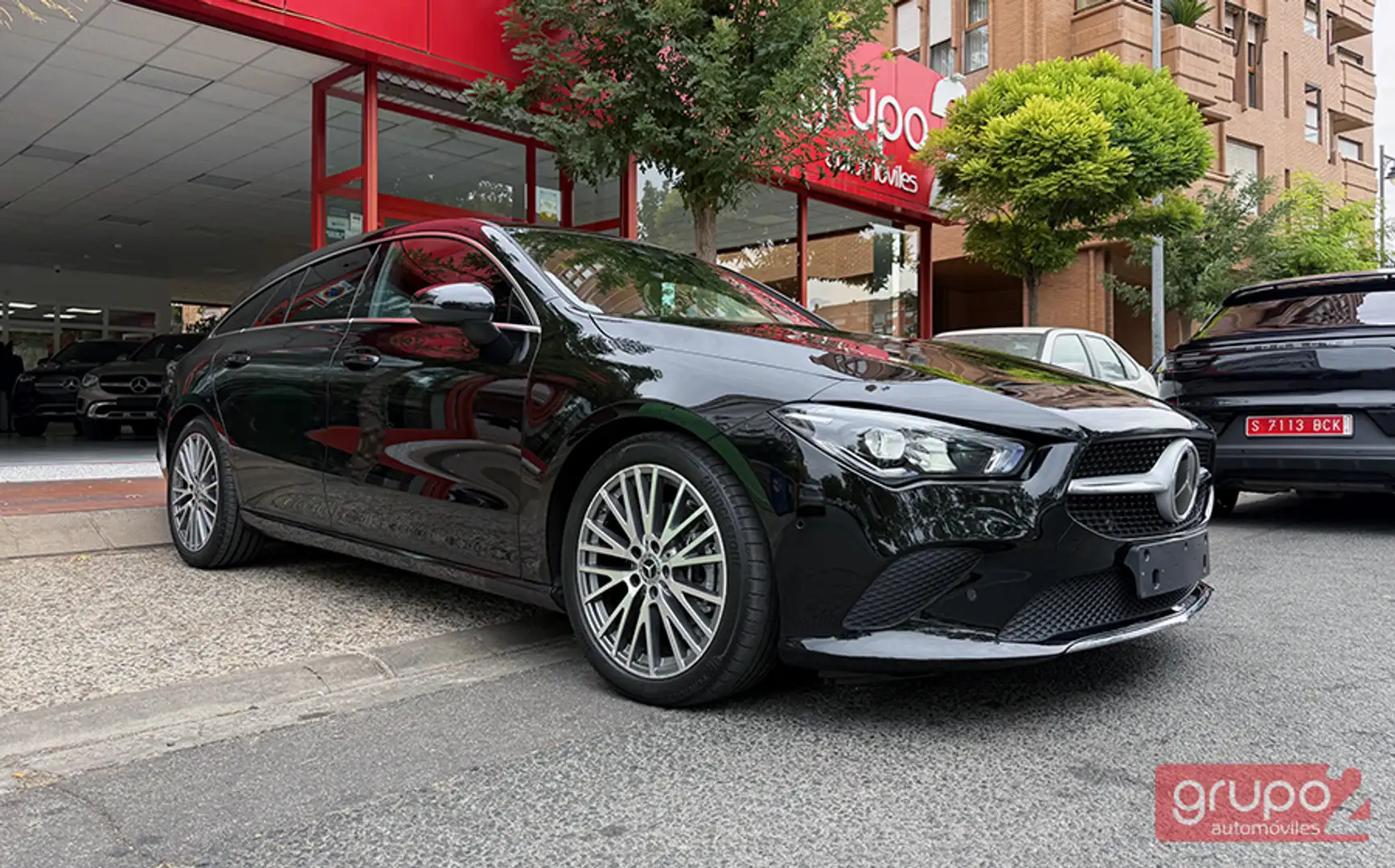 Mercedes-Benz CLA 200 Shooting Brake 200d 8G-DCT Noir - 1