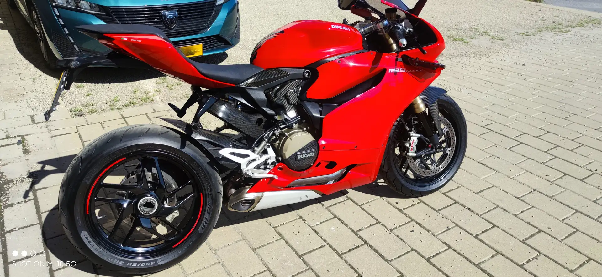 Ducati 1199 Panigale Rouge - 2
