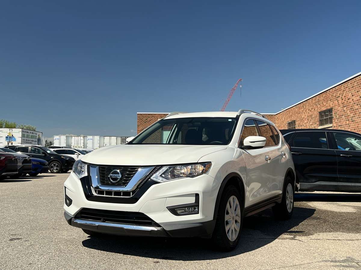2018 Nissan Rogue SV — снимка 1