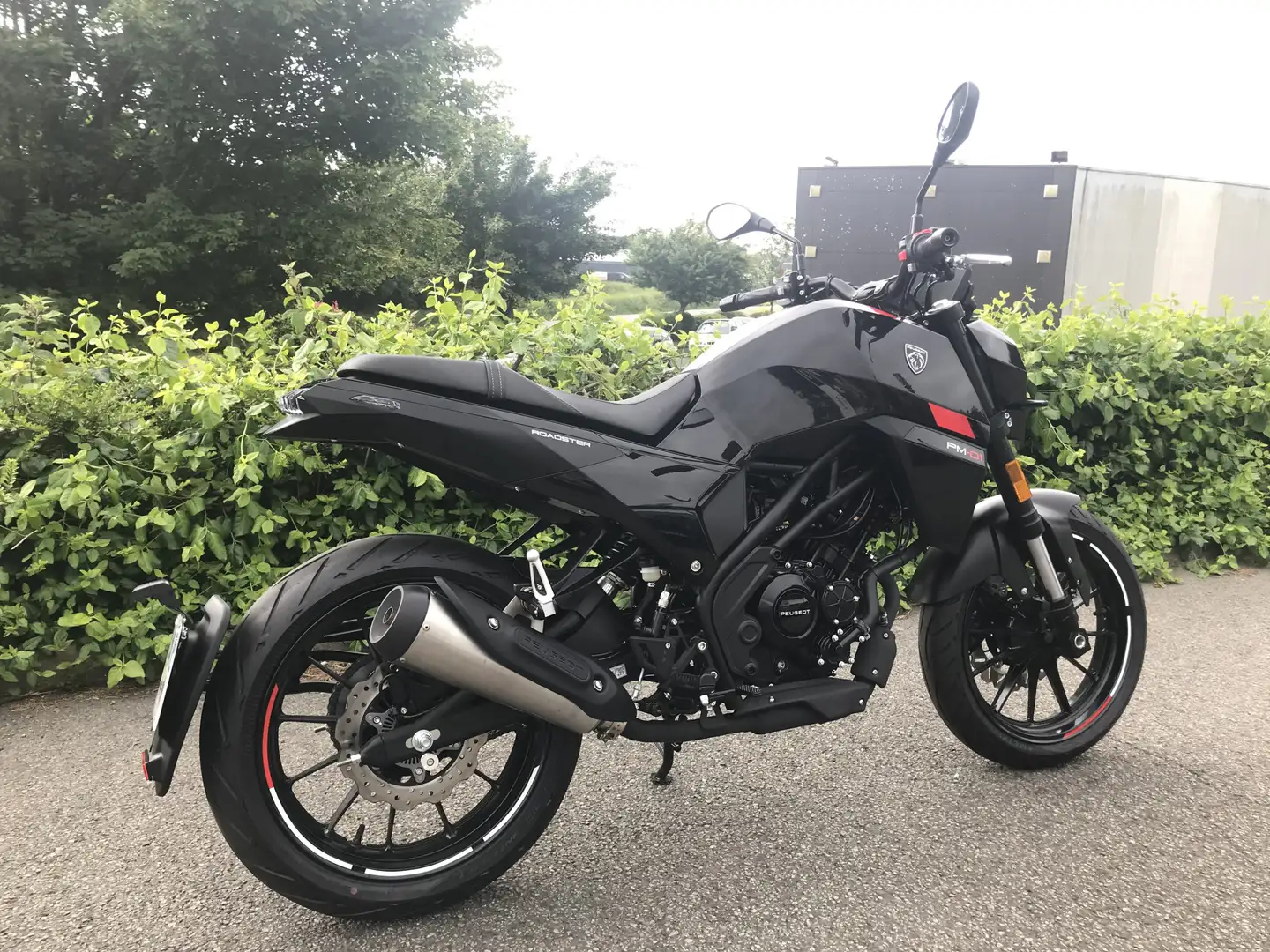 Peugeot PM-01 Noir - 2