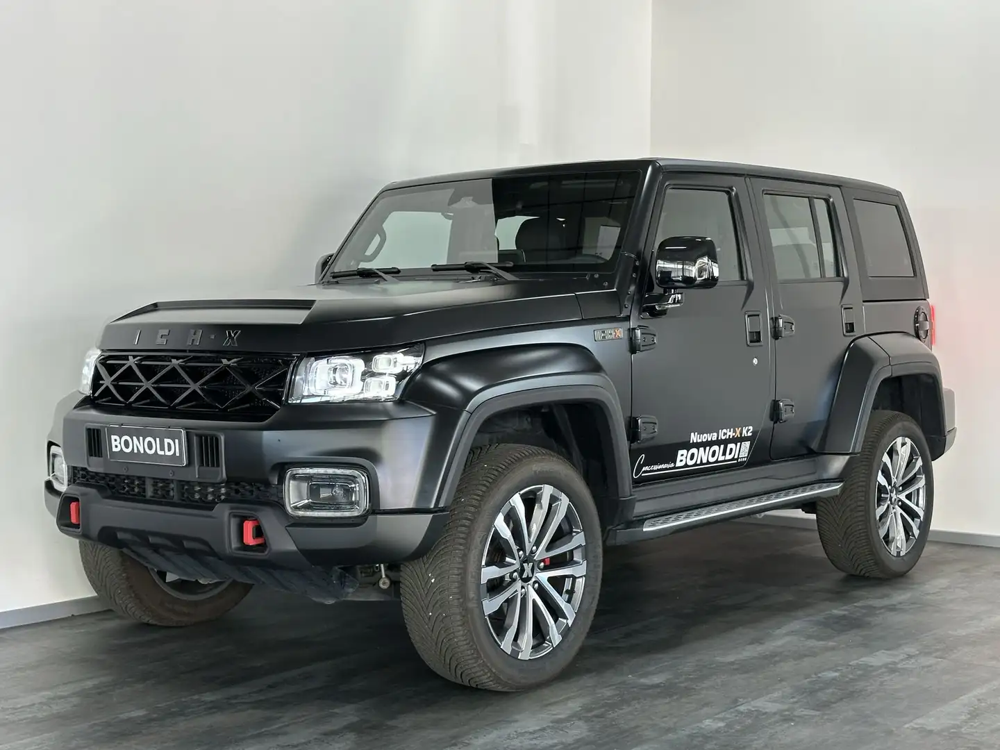 ICH-X K2 2.0 Turbo Diesel 4x4 Чорний - 1