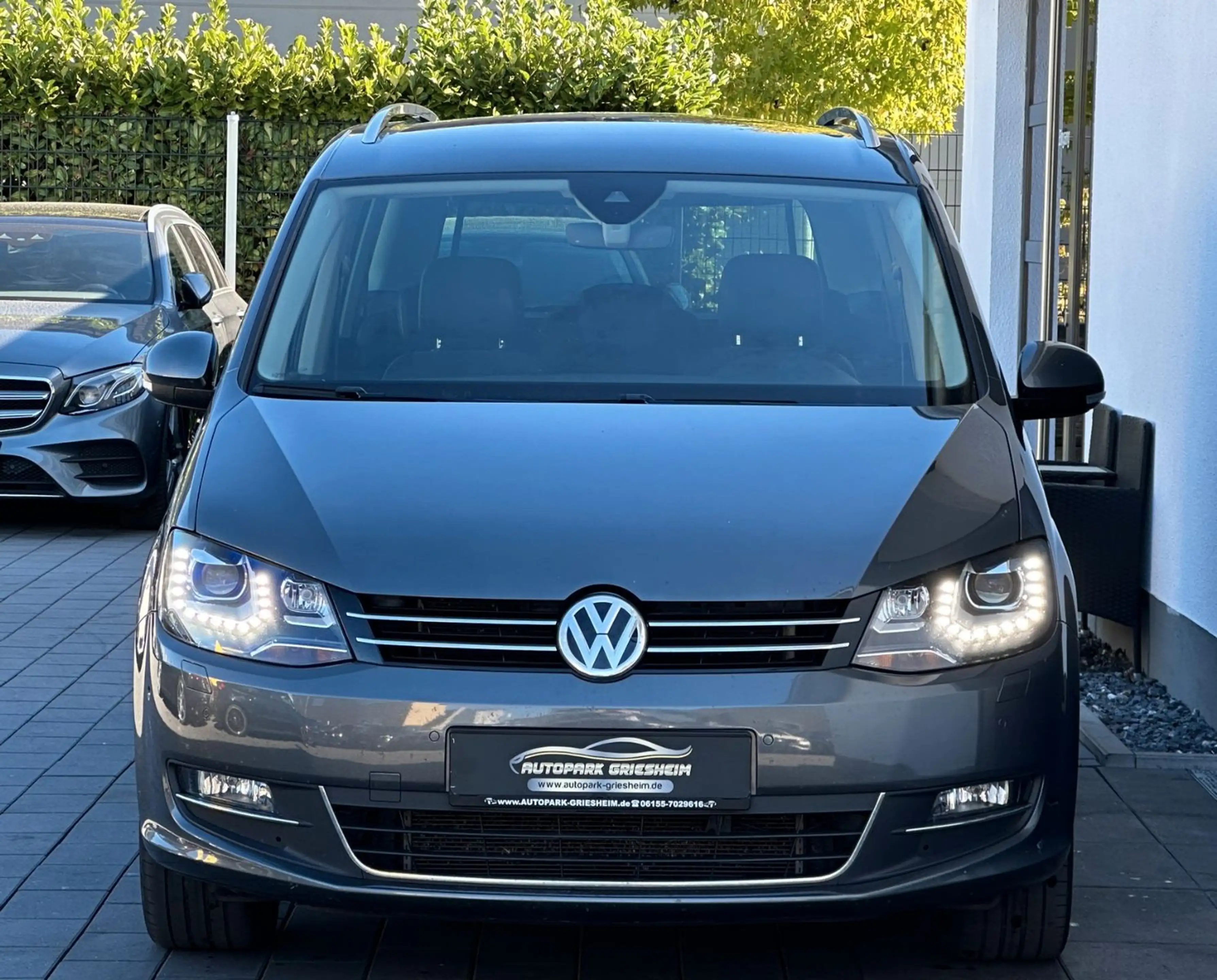 Volkswagen Sharan Highline*SHZ*NAVI*XENON*ALCANTARA*KAMERA* — photo 2