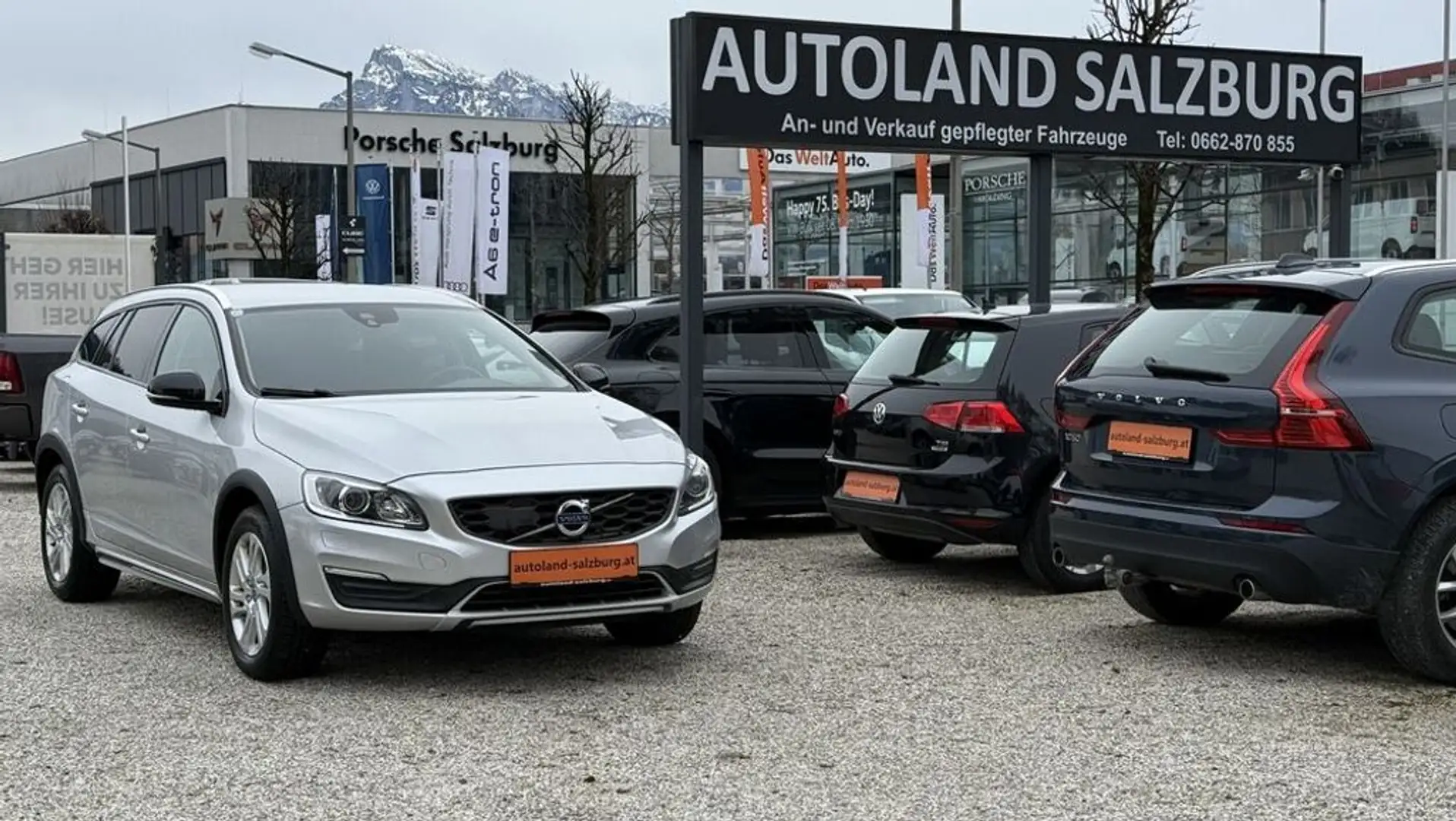Volvo V60 Cross Country Kinetic Service ZR NEU! AHK Silber - 2