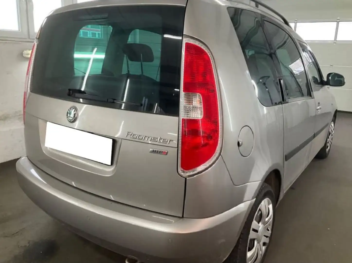 Skoda Roomster 1.2 TSI Ambition 85 Gris - 2