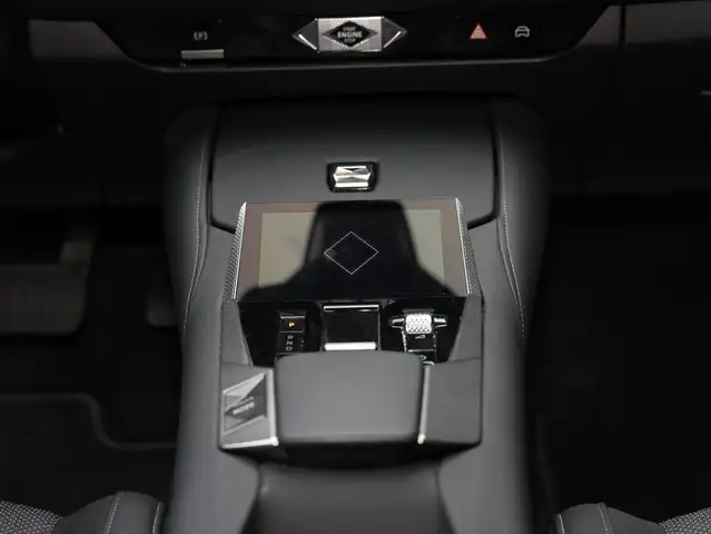 DS Automobiles DS 4 Crossback view 13