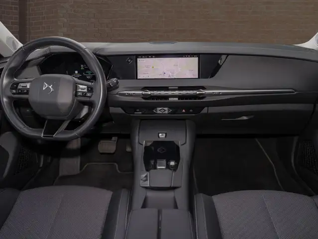 DS Automobiles DS 4 Crossback view 14