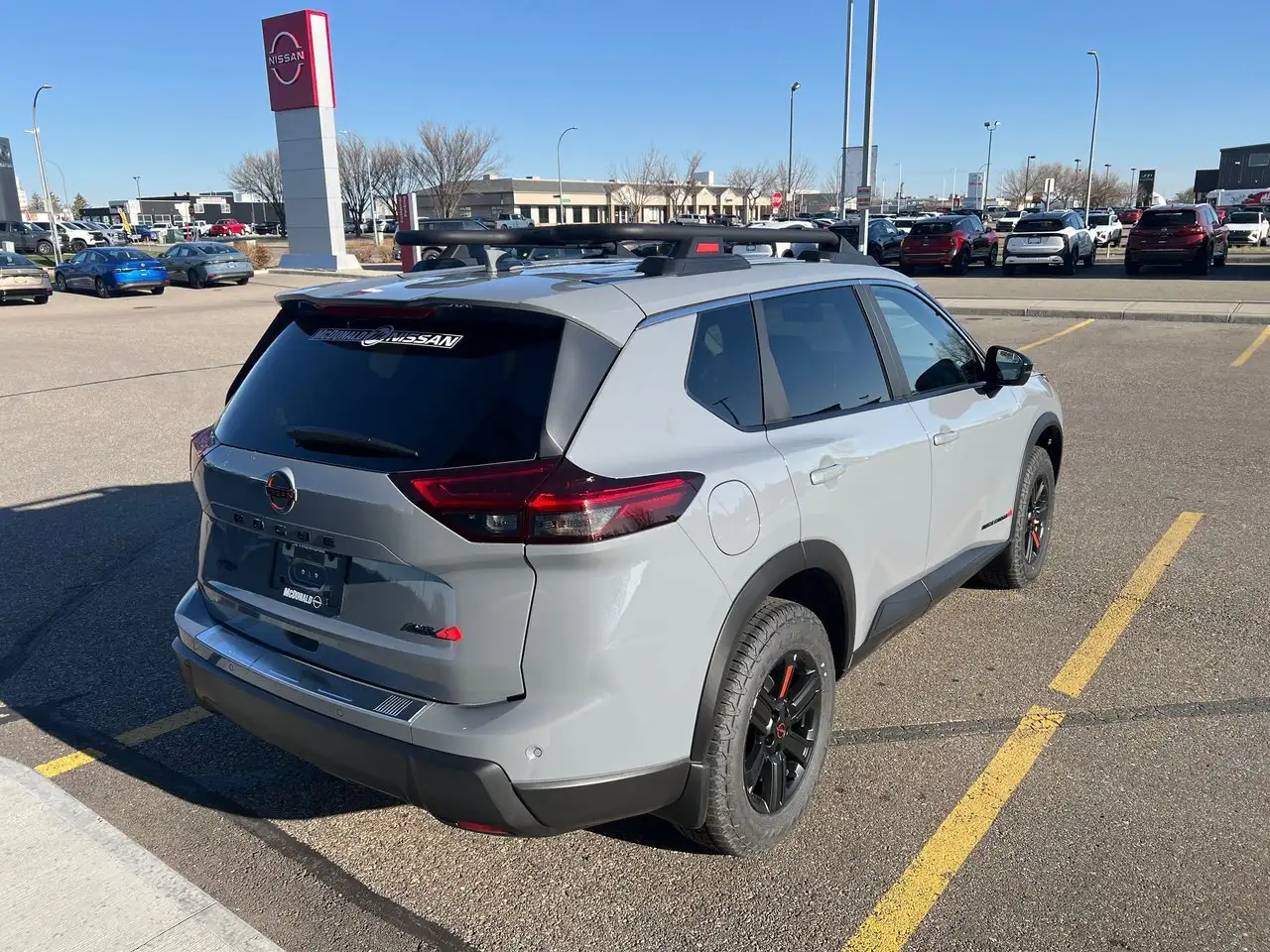 Nissan Rogue снимка Nissan Rogue