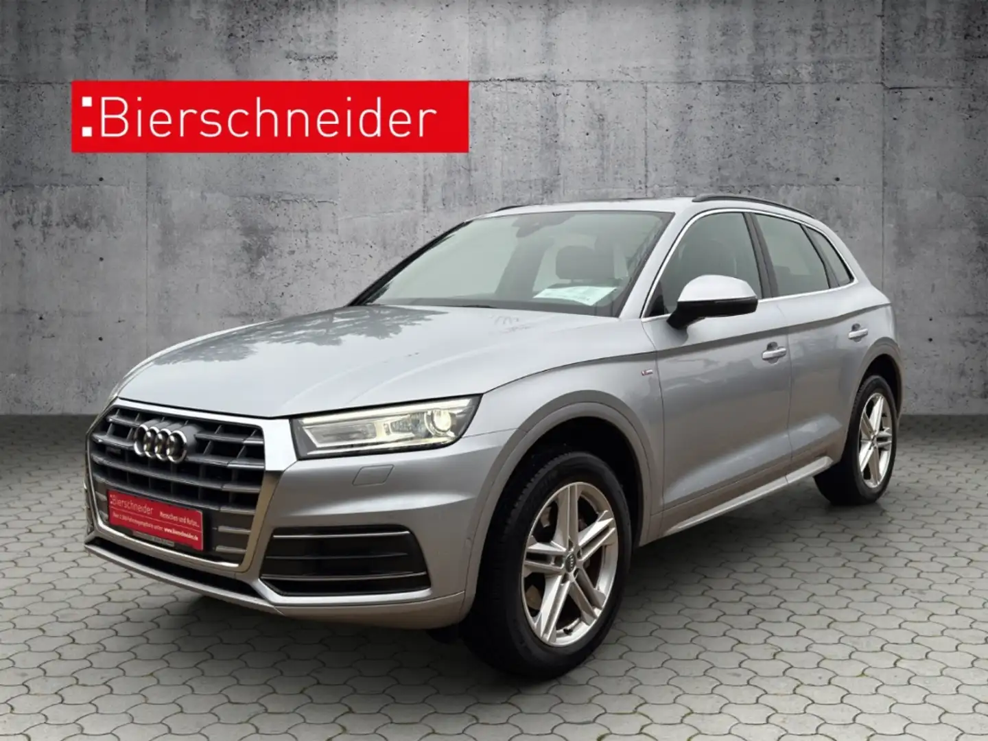 Audi Q5 45 TFSI s tronic quattro line PANO STANDH GRA DAB Silber - 1