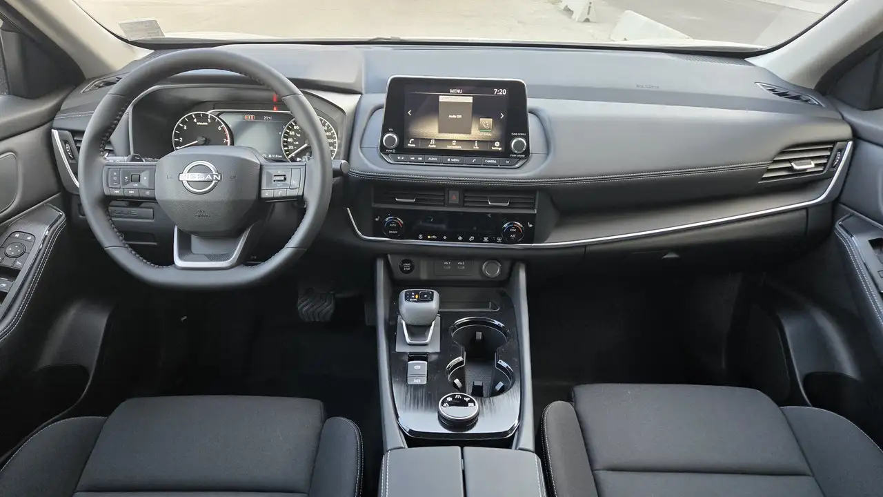 Nissan Rogue fotografie Nissan Rogue