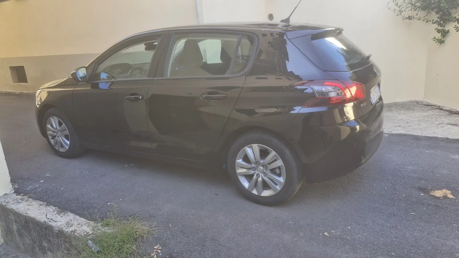 Peugeot 308 5p 1.5 bluehdi Active Business &s 130cv my20 - 1