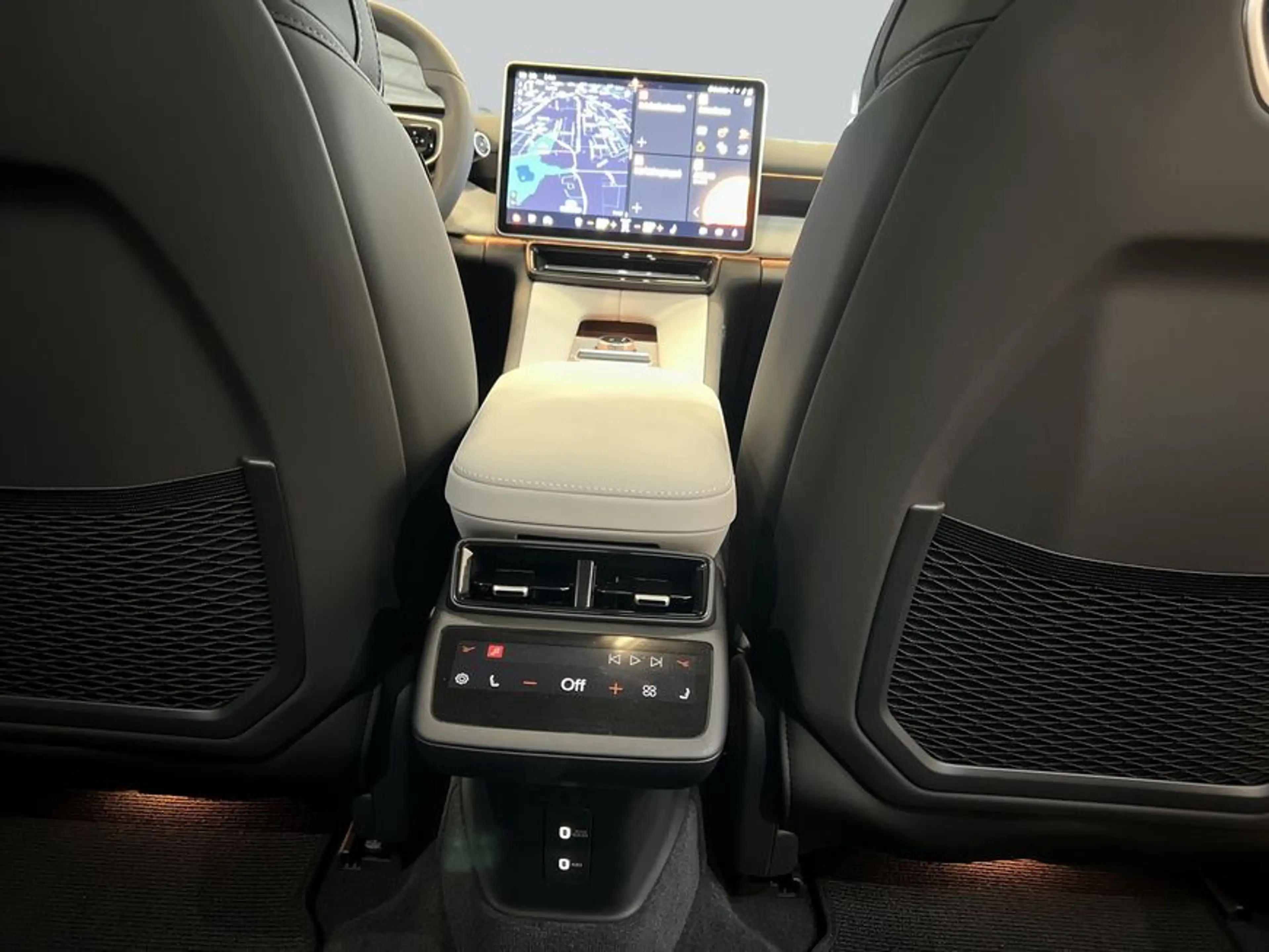 Polestar 4 Dual-Motor Prime Glasd Pilot- Plus- Climate-Pake — photo 15
