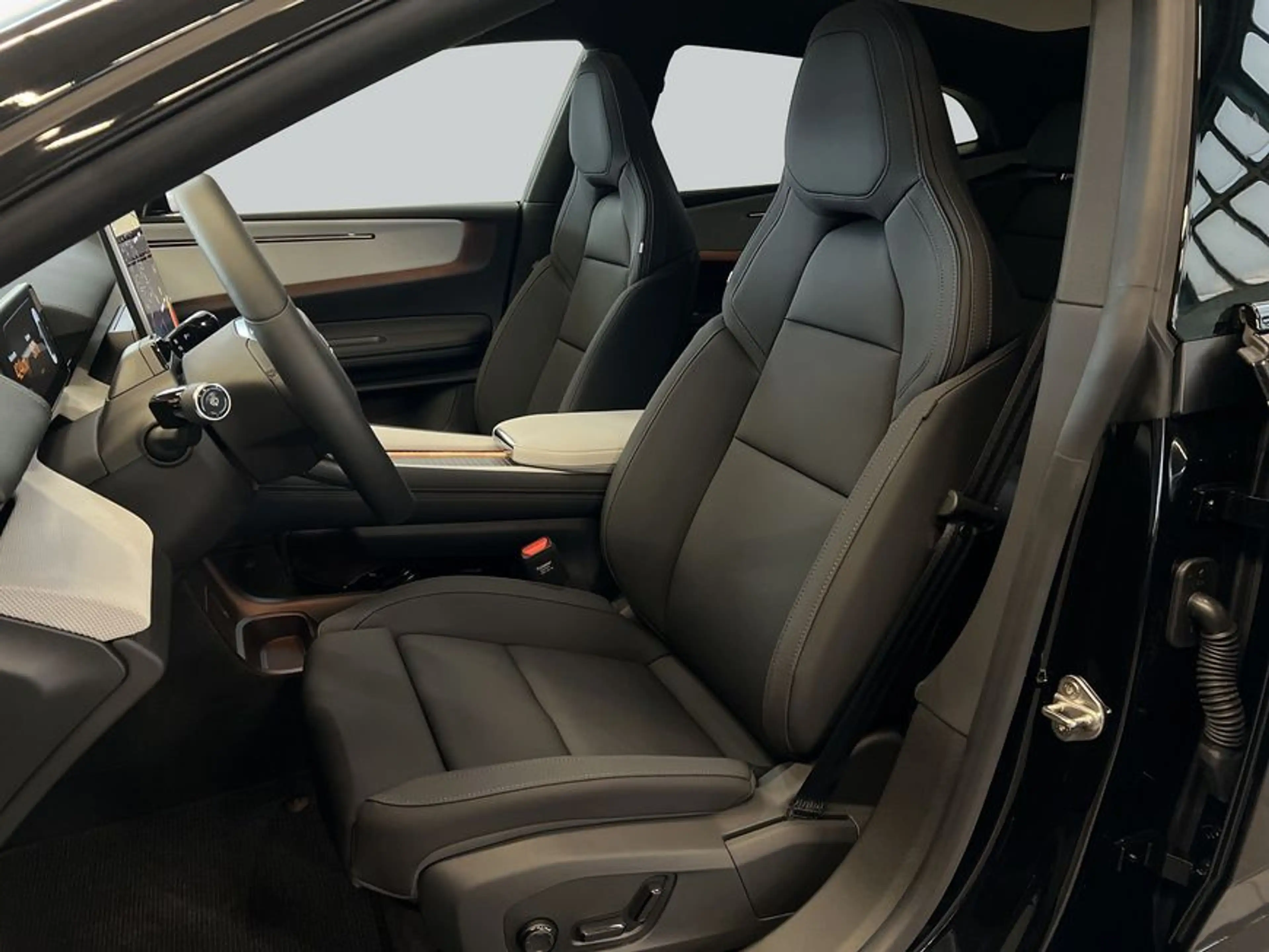 Polestar 4 Dual-Motor Prime Glasd Pilot- Plus- Climate-Pake — photo 11