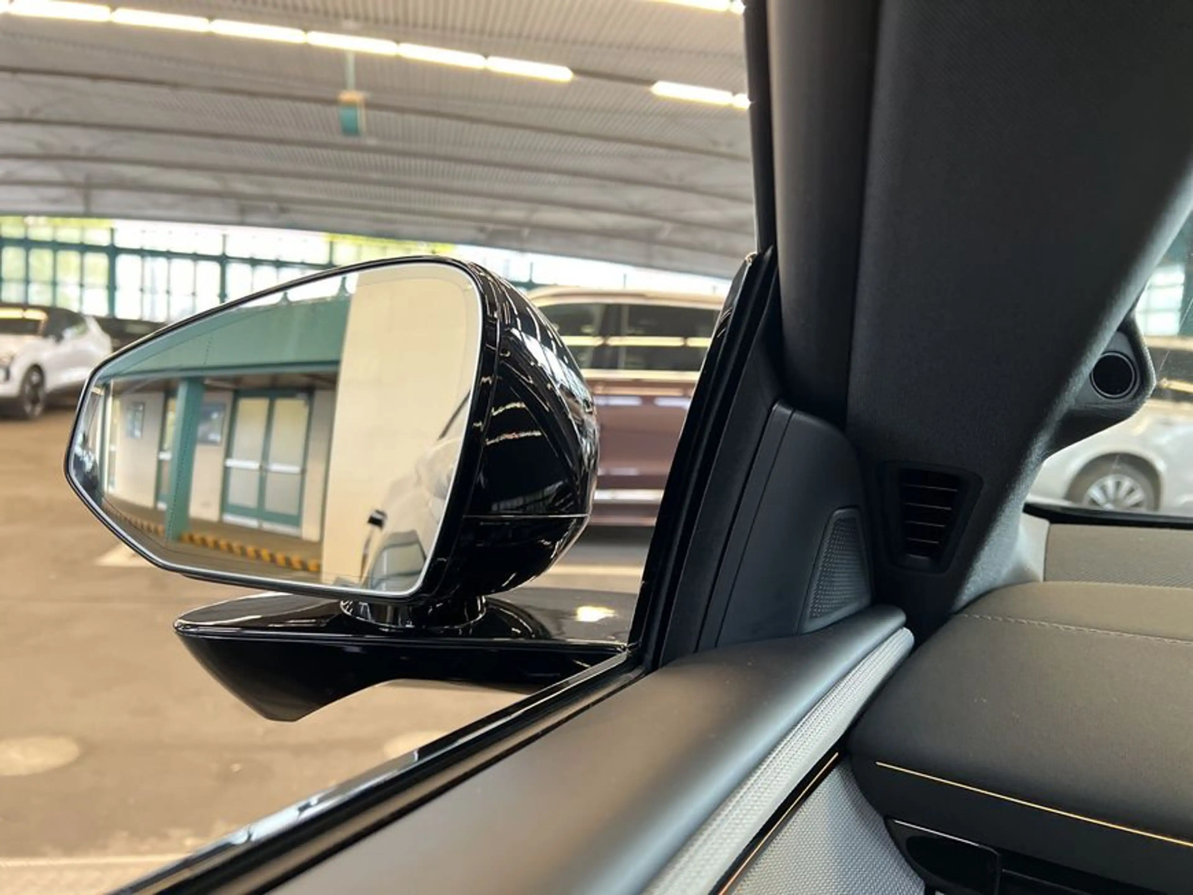 Polestar 4 Dual-Motor Prime Glasd Pilot- Plus- Climate-Pake — photo 32